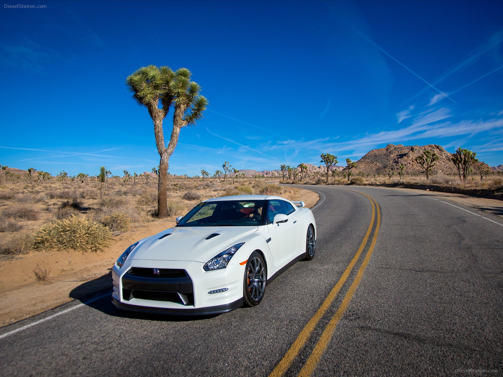 Nissan GT-R 2014