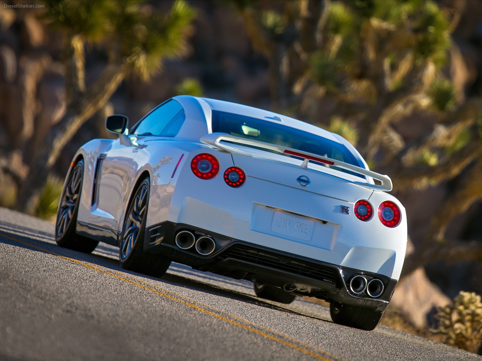 Nissan GT-R 2014