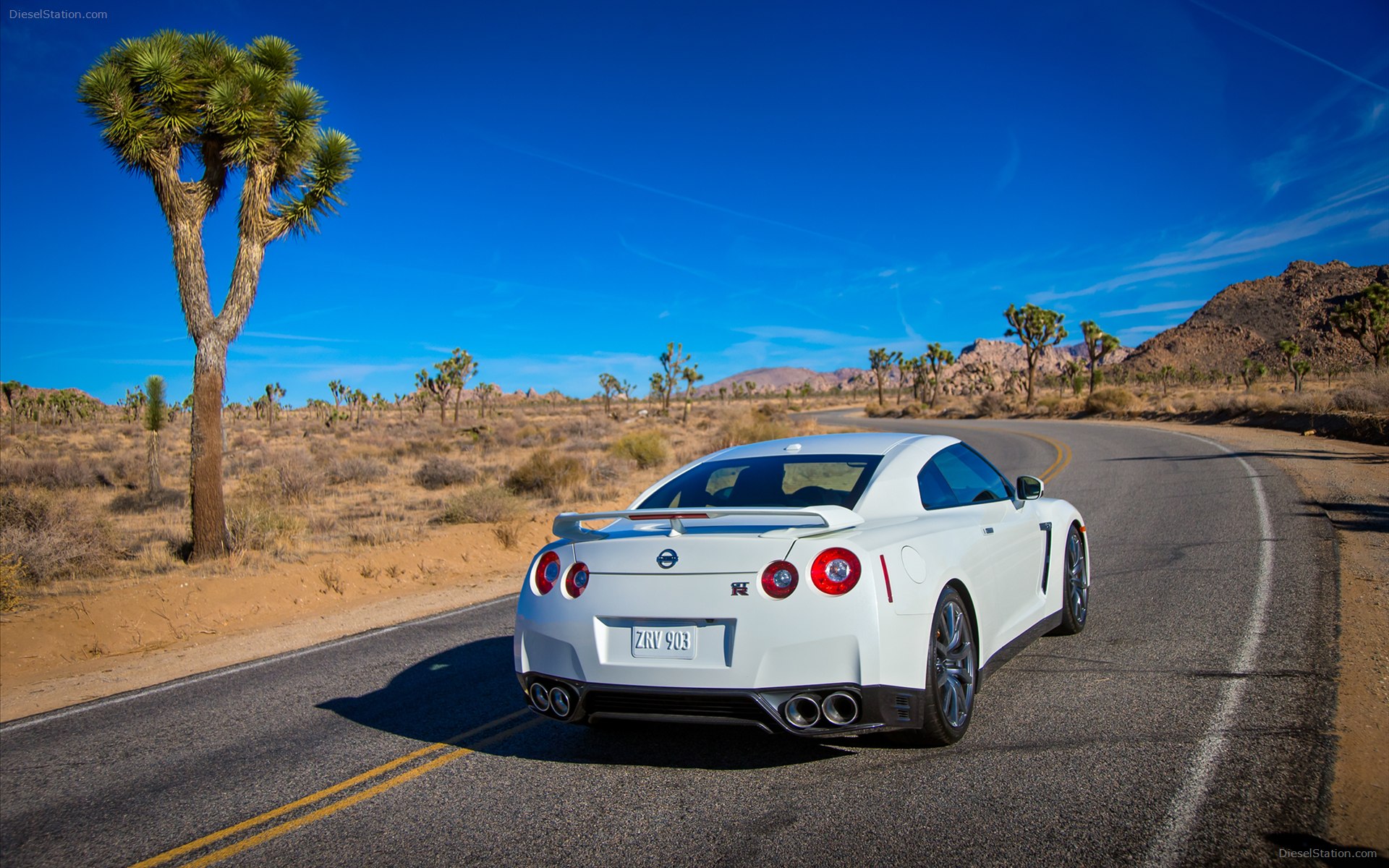 Nissan GT-R 2014