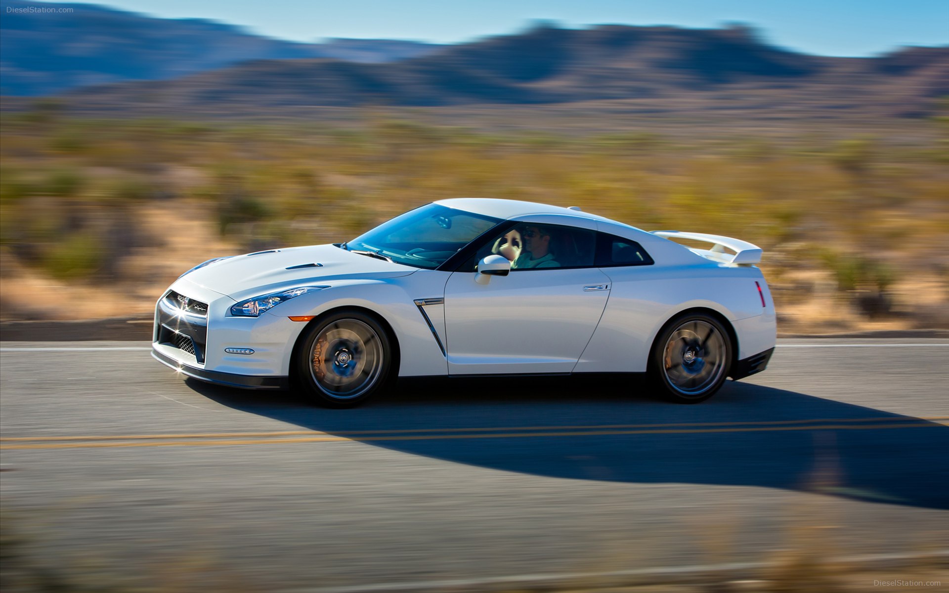 Nissan GT-R 2014