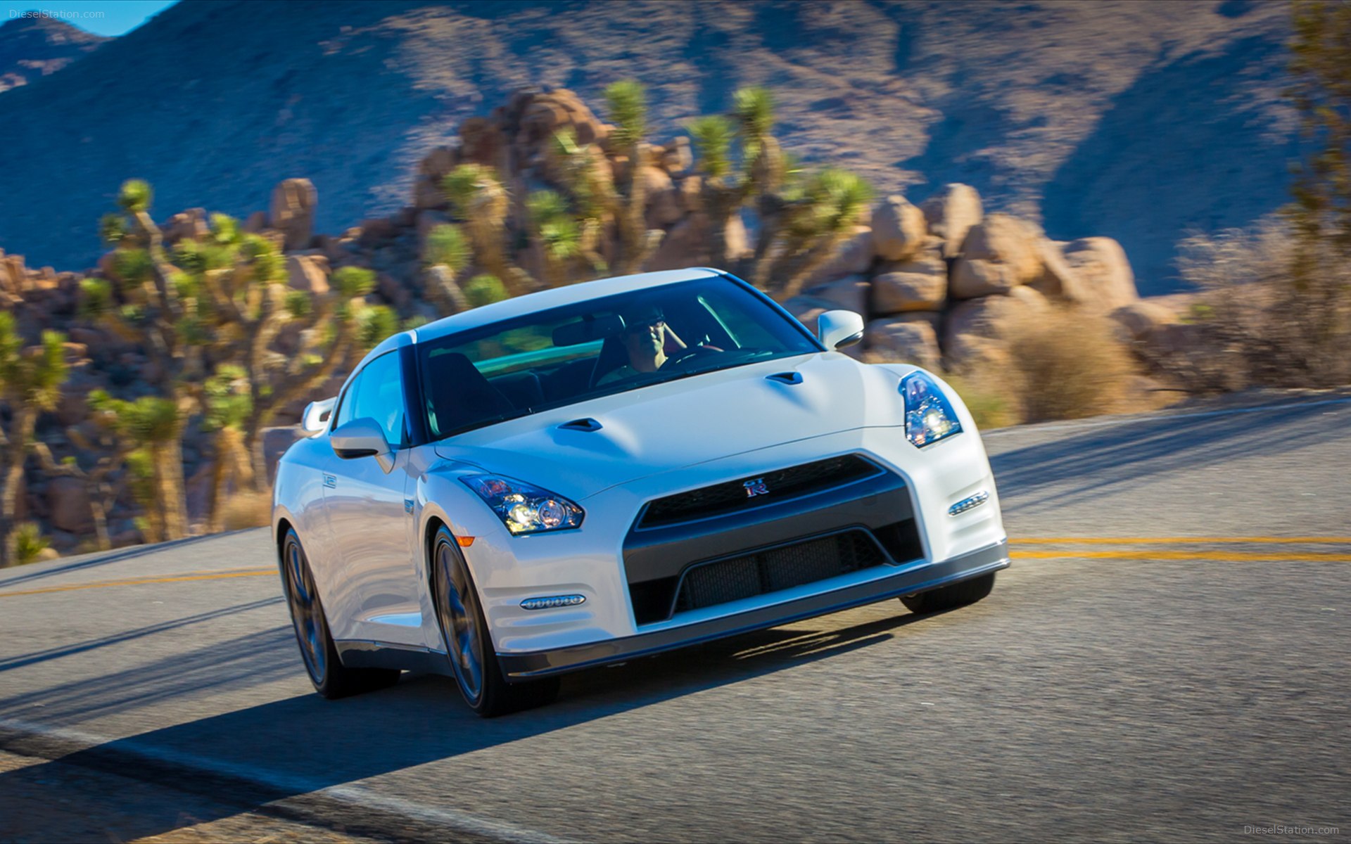 Nissan GT-R 2014