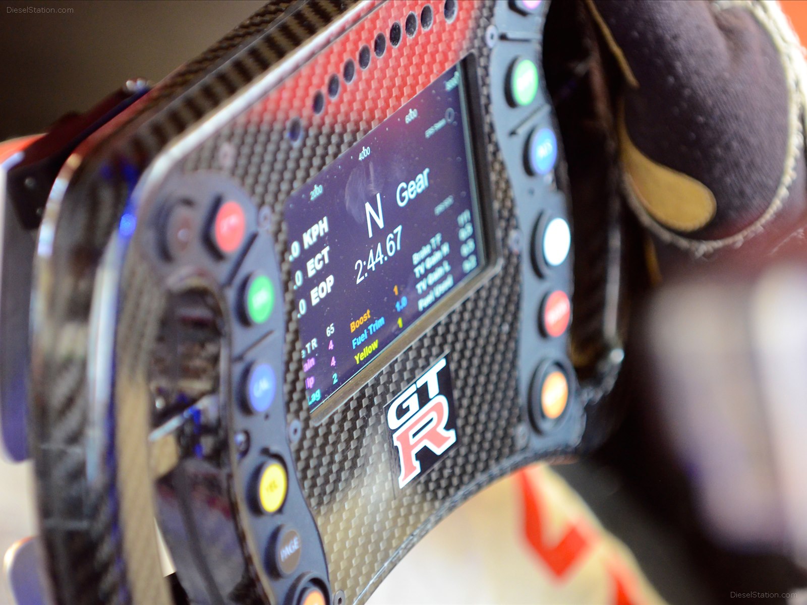 Nissan GT-R LM Nismo Racecar 2015