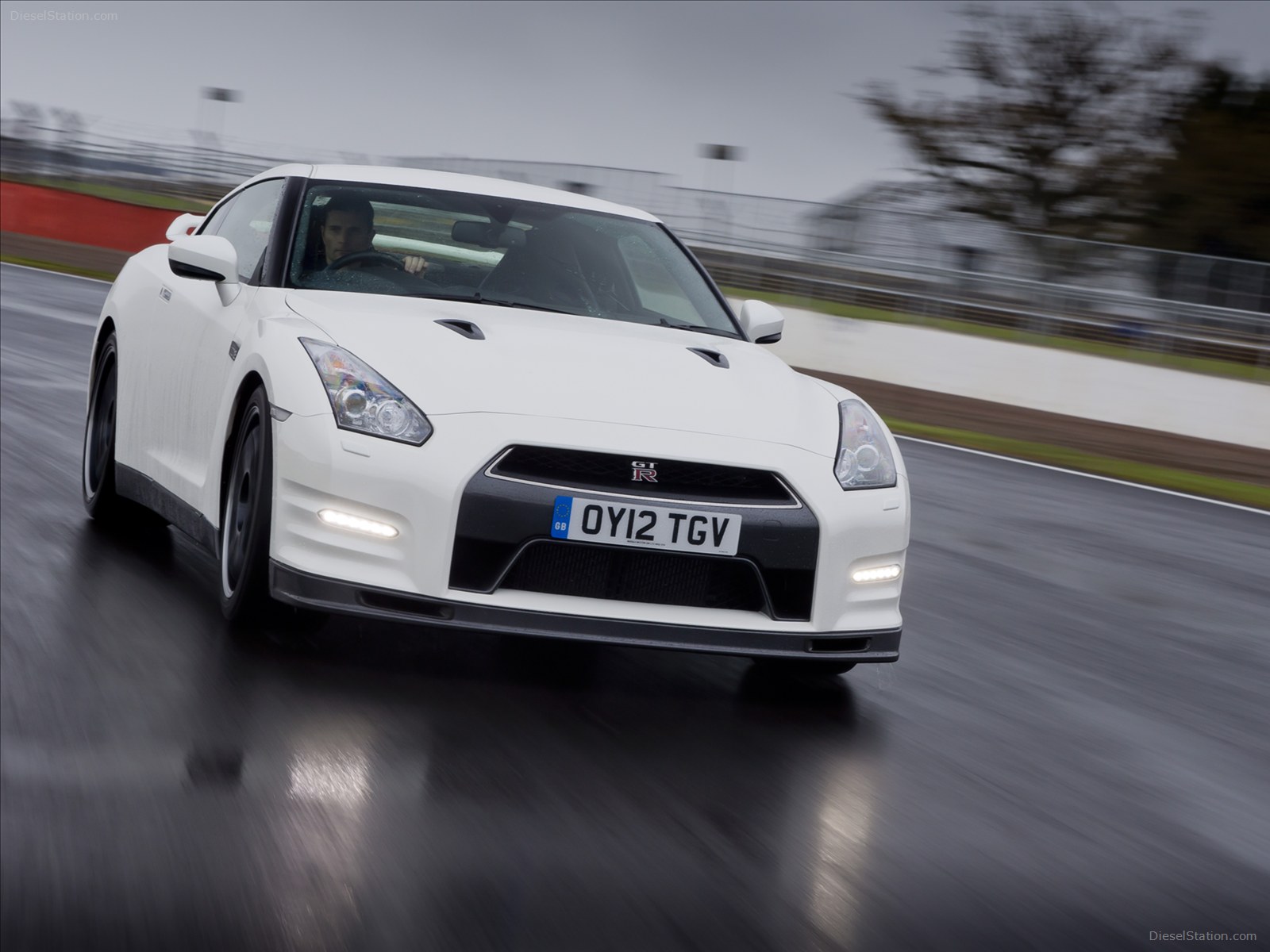Nissan GT-R Track Pack 2012