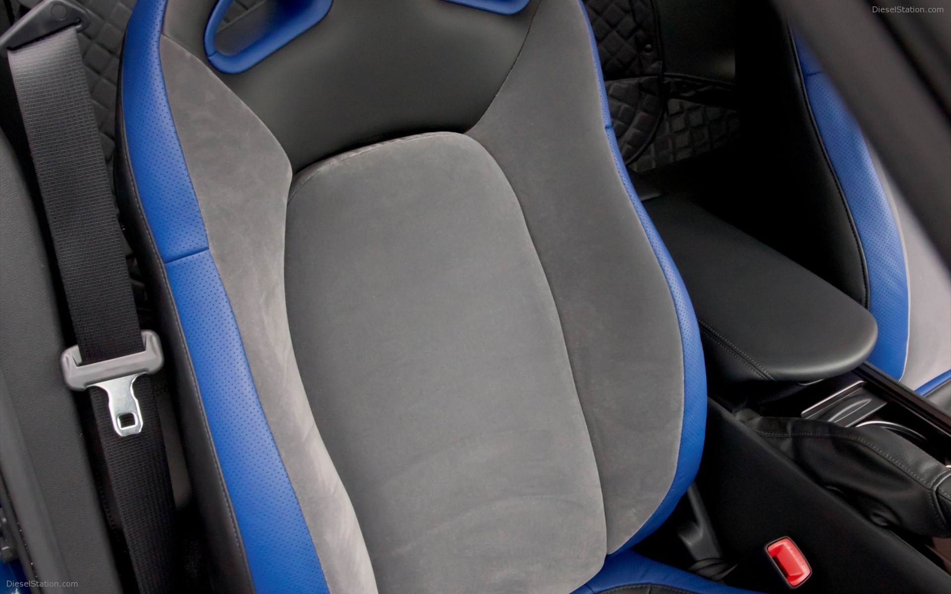 Nissan GT-R Track Pack 2012