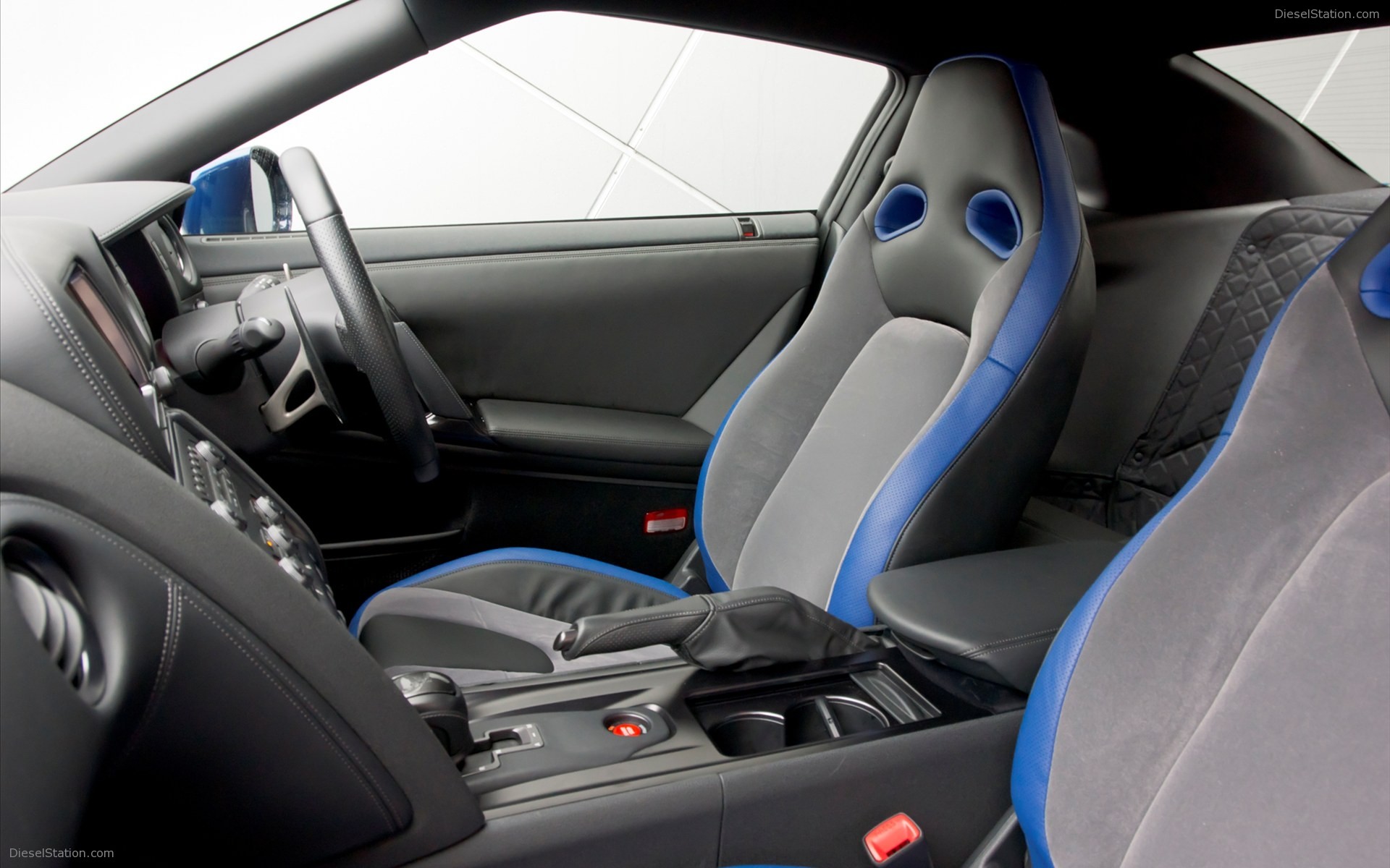 Nissan GT-R Track Pack 2012