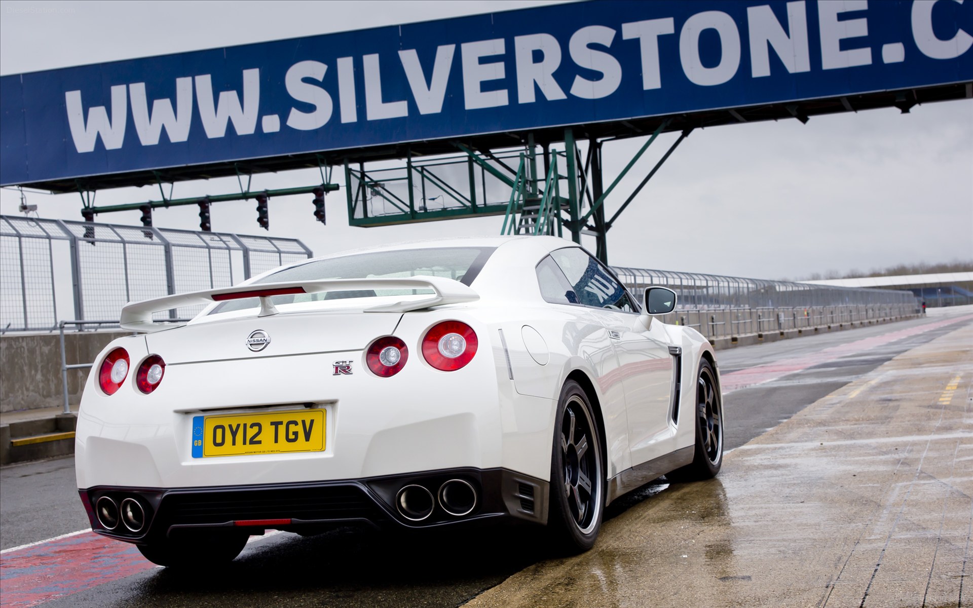 Nissan GT-R Track Pack 2012