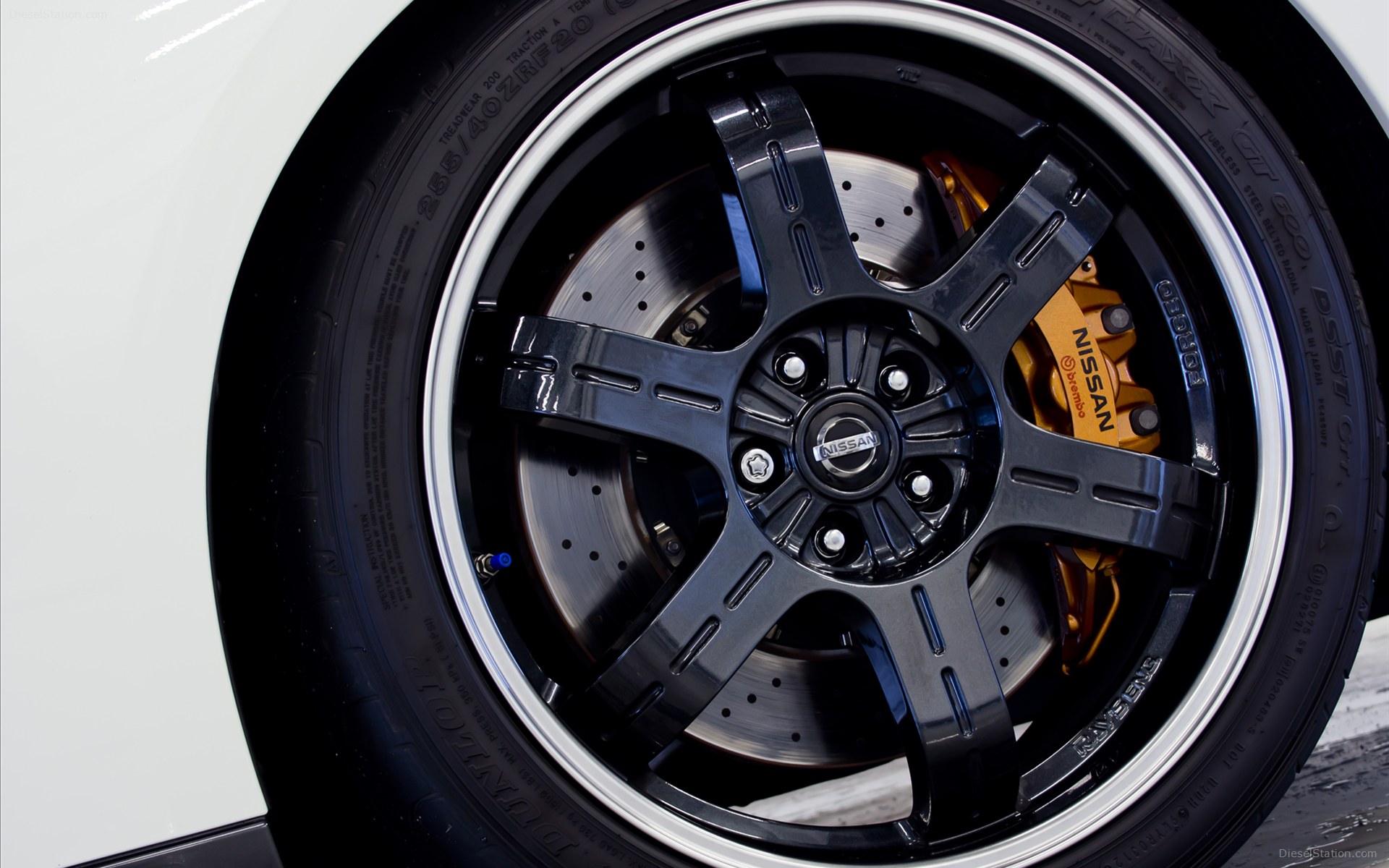Nissan GT-R Track Pack 2012
