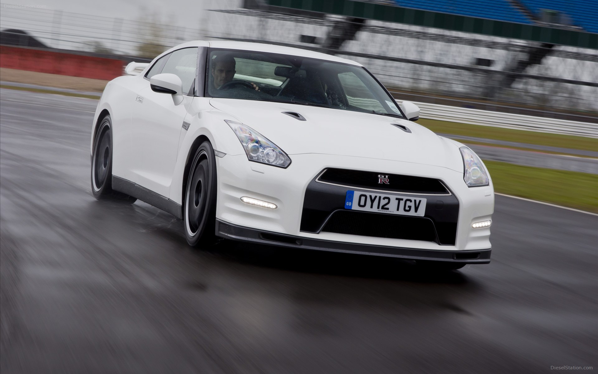 Nissan GT-R Track Pack 2012