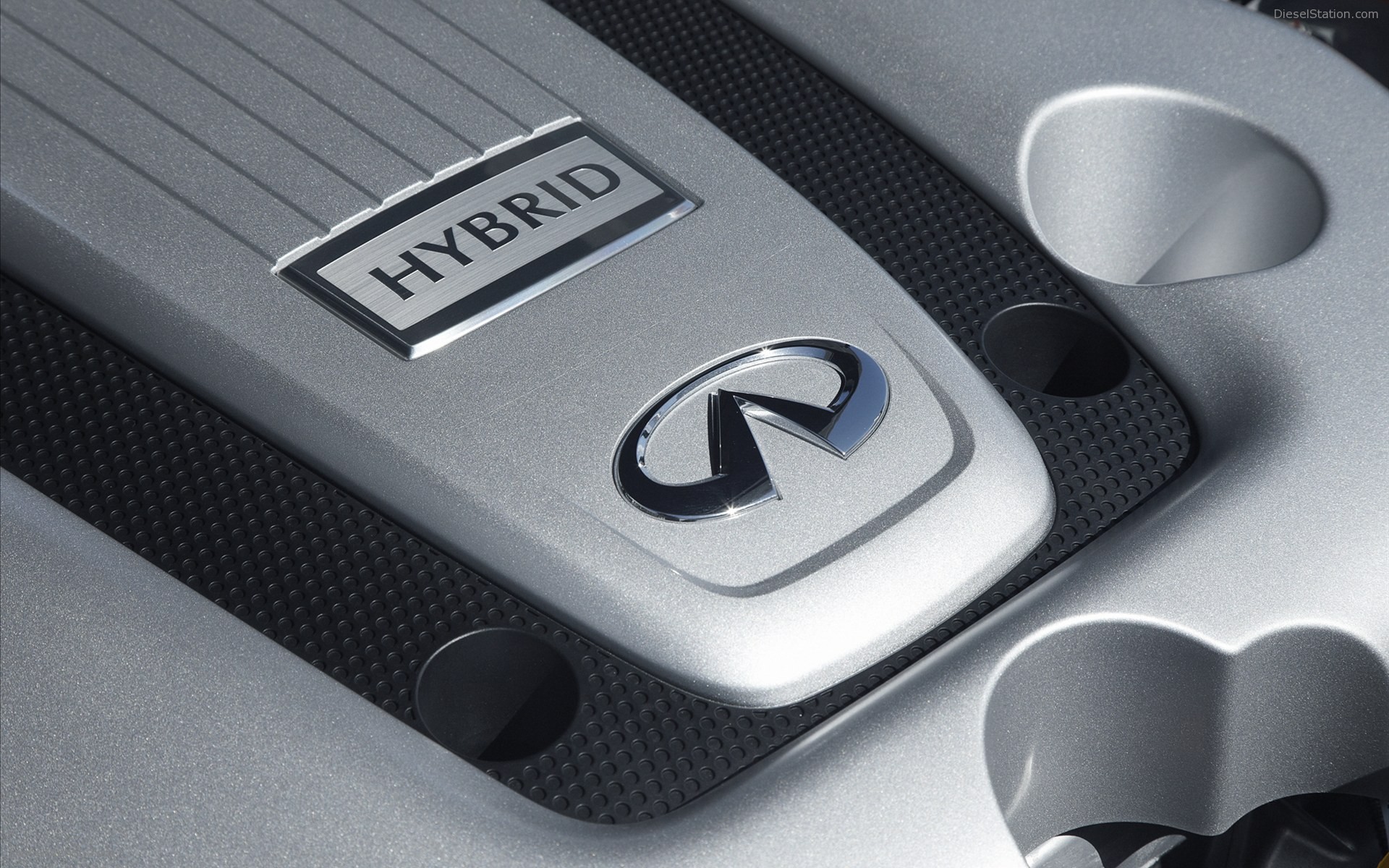 Infiniti M Hybrid 2012