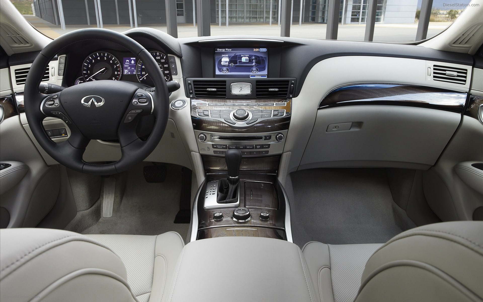 Infiniti M Hybrid 2012