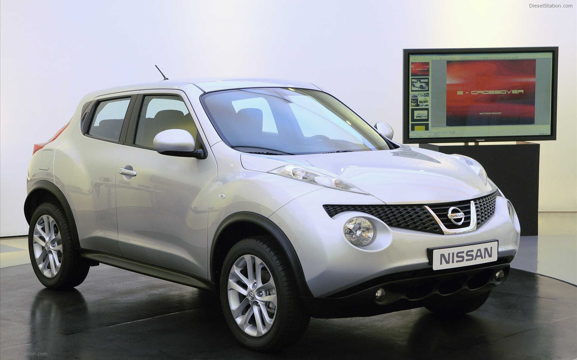 Nissan JUKE Crossover 2011