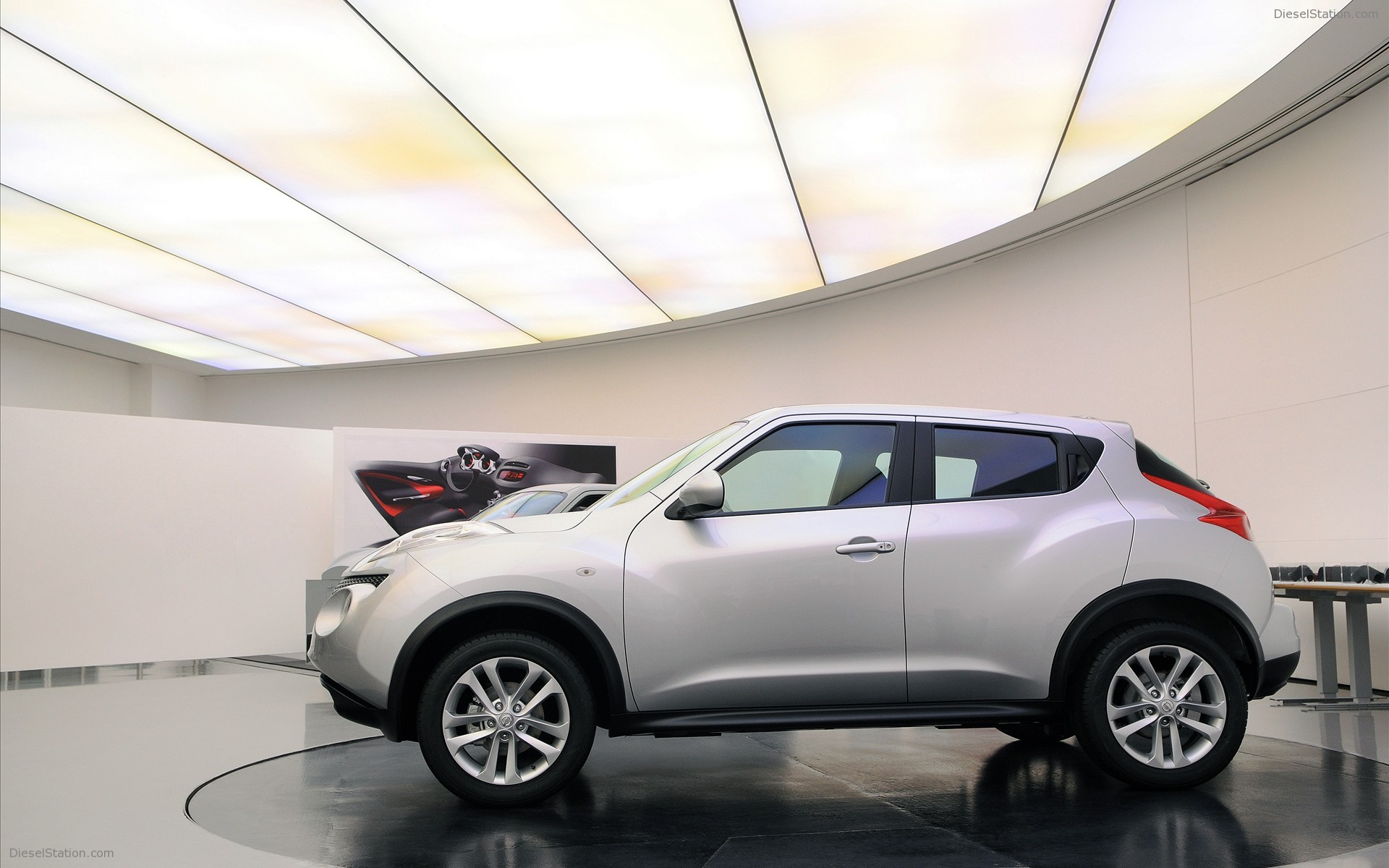 Nissan JUKE Crossover 2011