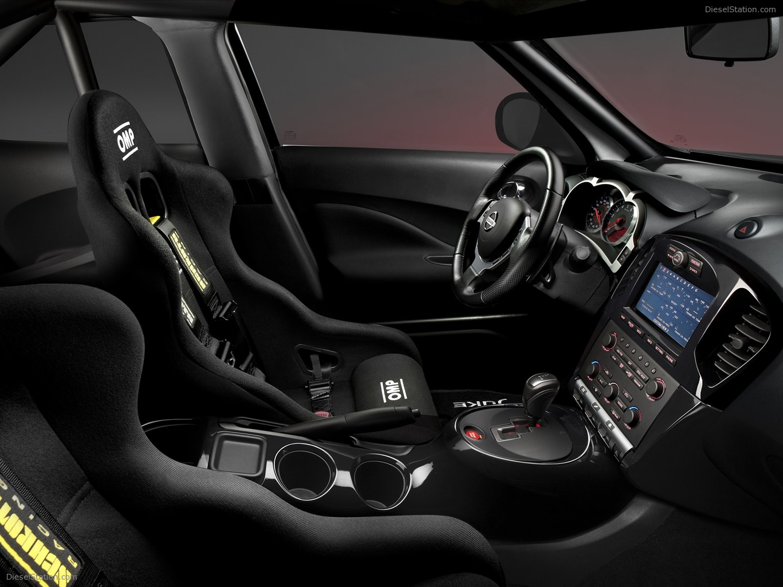Nissan Juke-R 2012