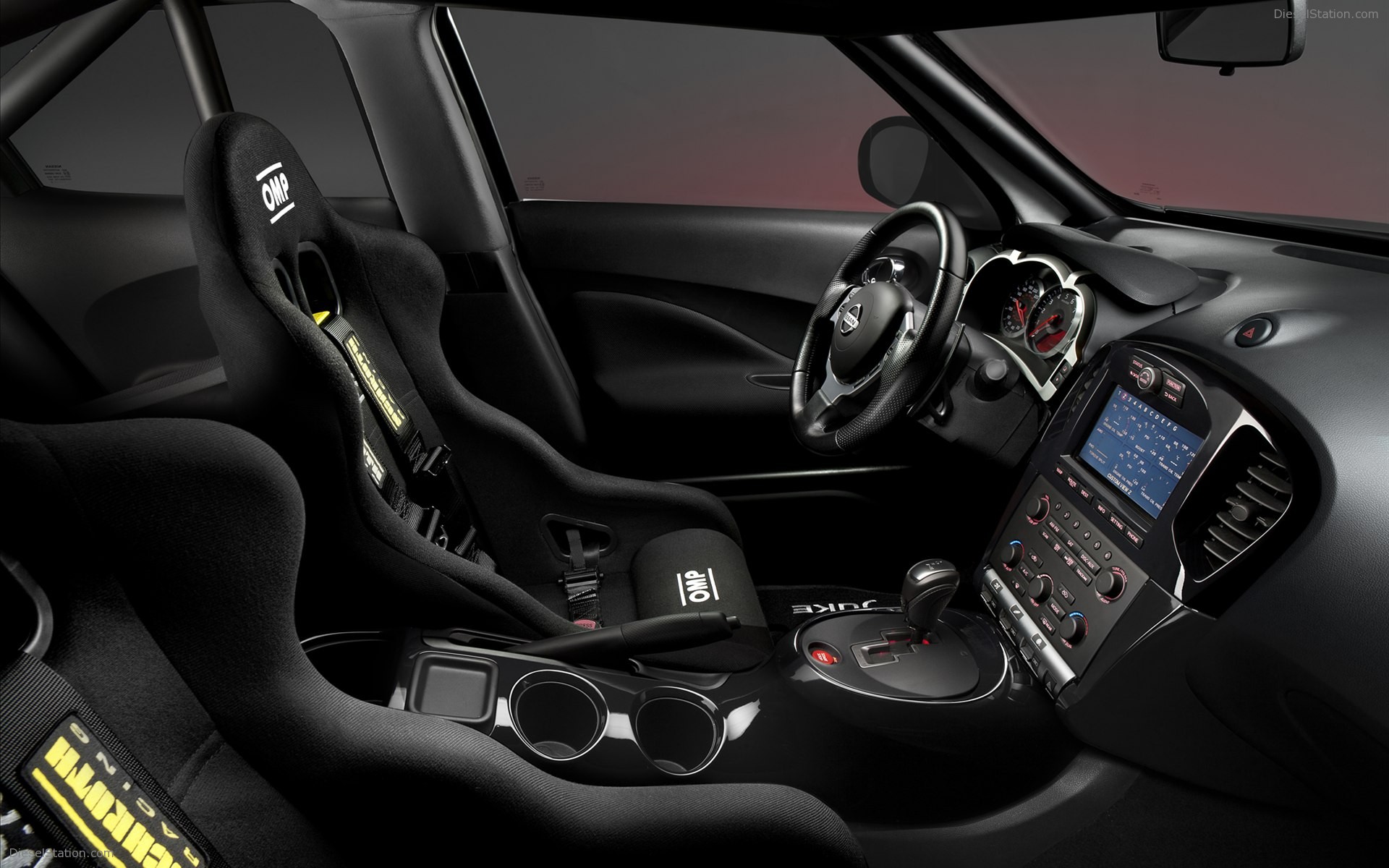 Nissan Juke-R 2012