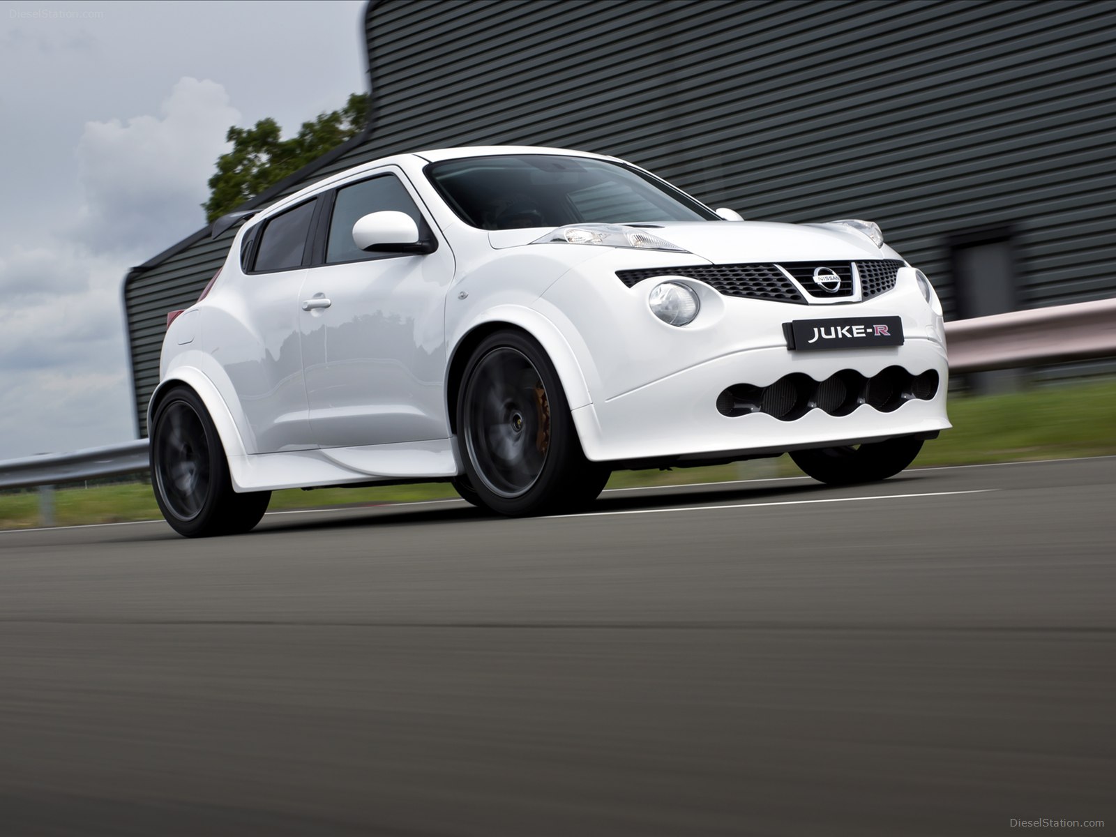 Nissan Juke-R 2013