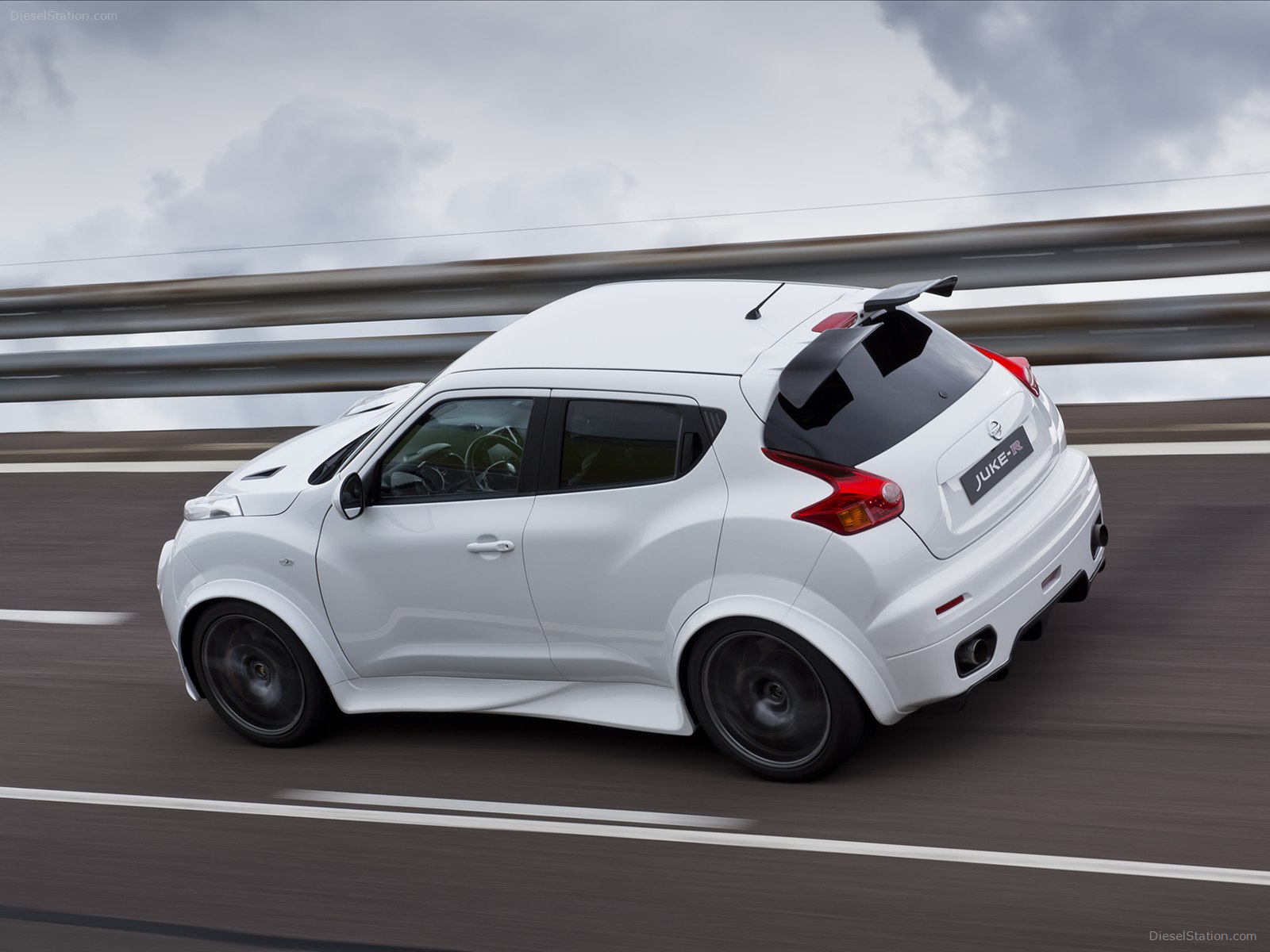 Nissan Juke-R 2013