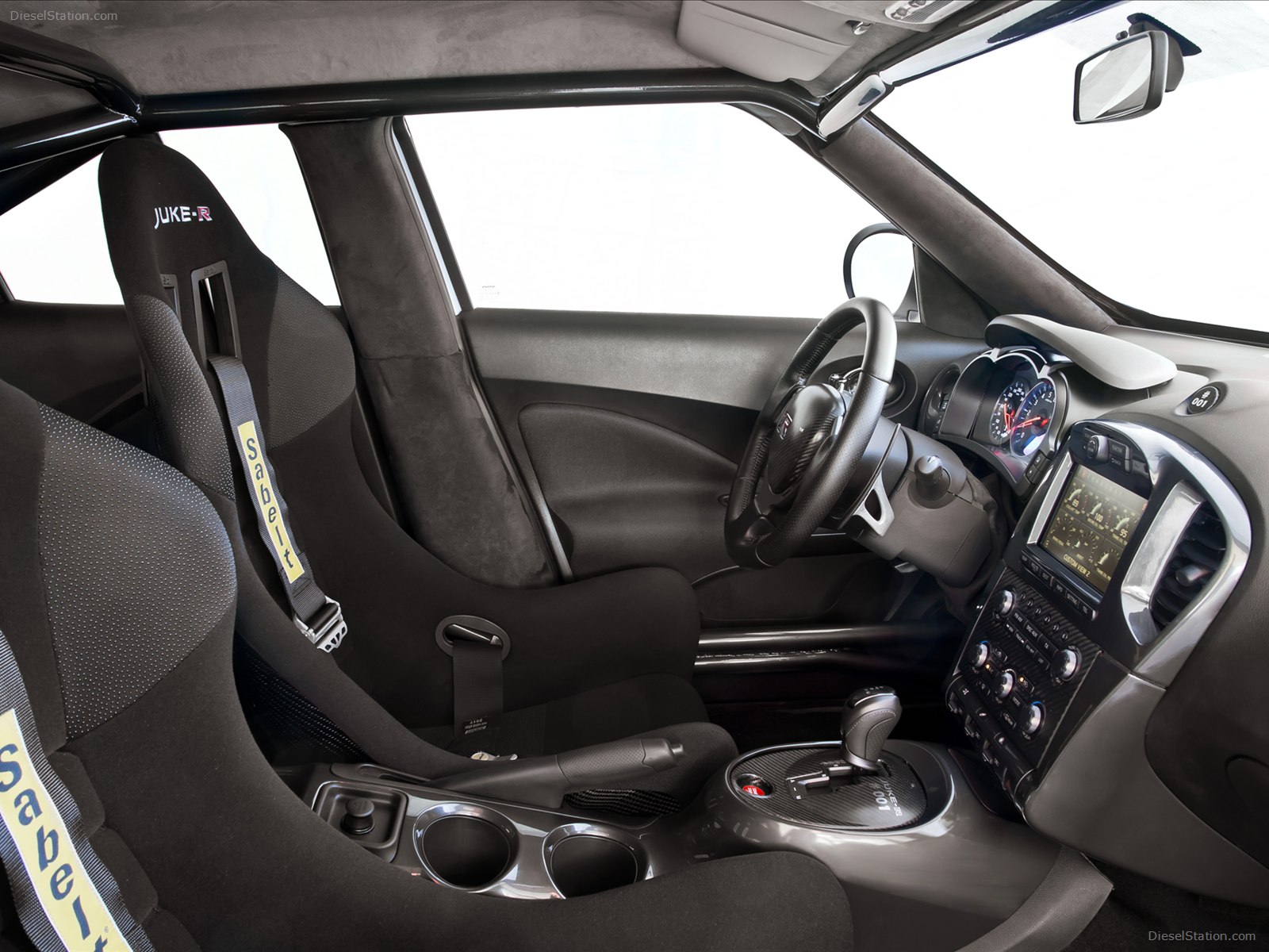Nissan Juke-R 2013