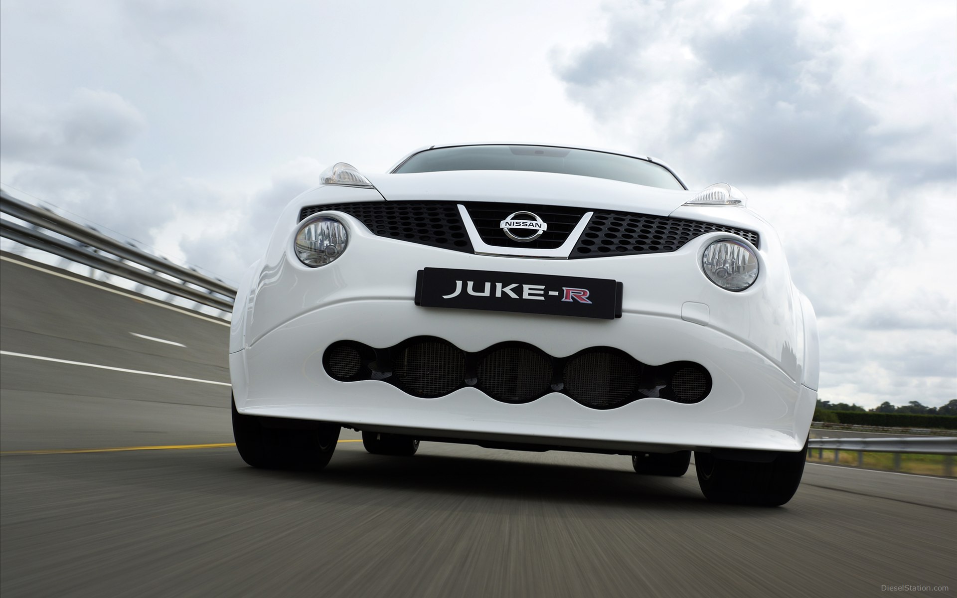 Nissan Juke-R 2013