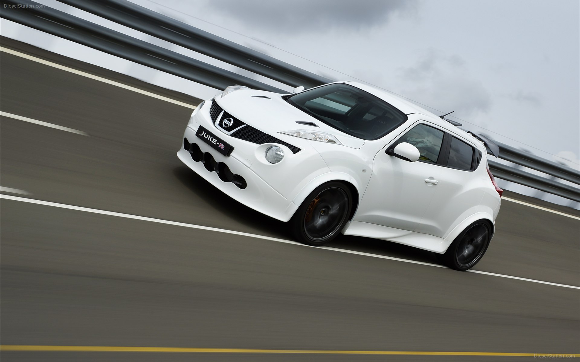 Nissan Juke-R 2013