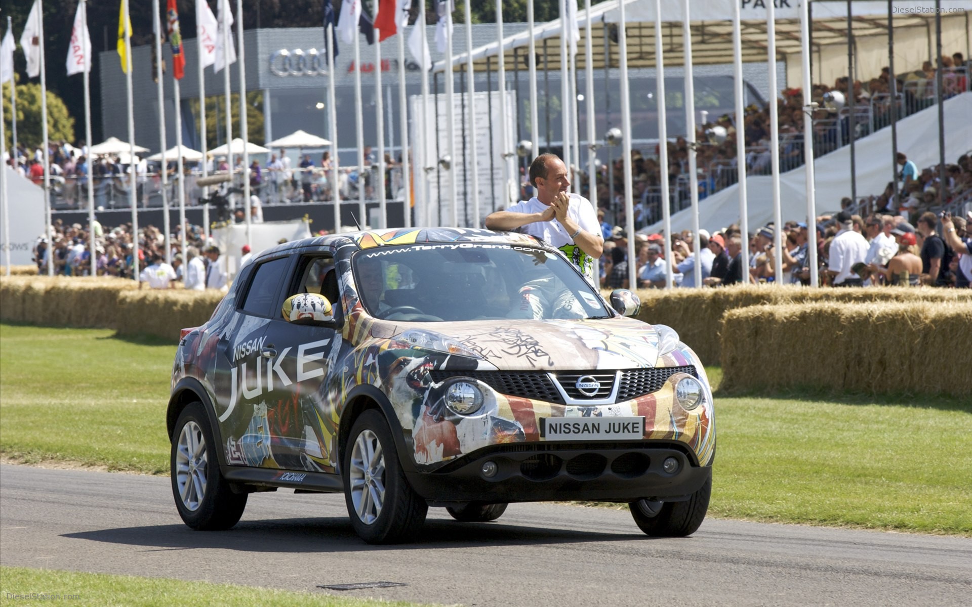 Nissan Juke at the Goodwood Festival of Speed 2011 Nissan Juke at the Goodwood Festival of Speed 2011