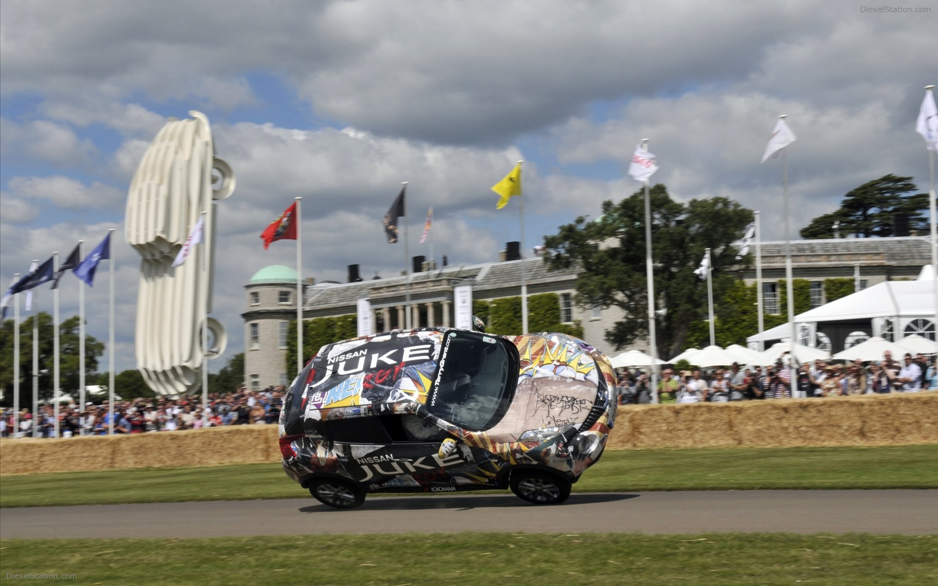 Nissan Juke at the Goodwood Festival of Speed 2011 Nissan Juke at the Goodwood Festival of Speed 2011