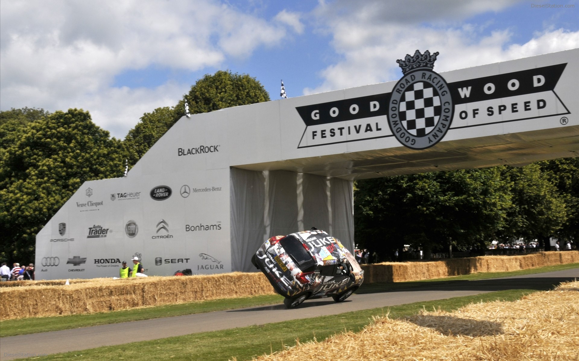 Nissan Juke at the Goodwood Festival of Speed 2011 Nissan Juke at the Goodwood Festival of Speed 2011
