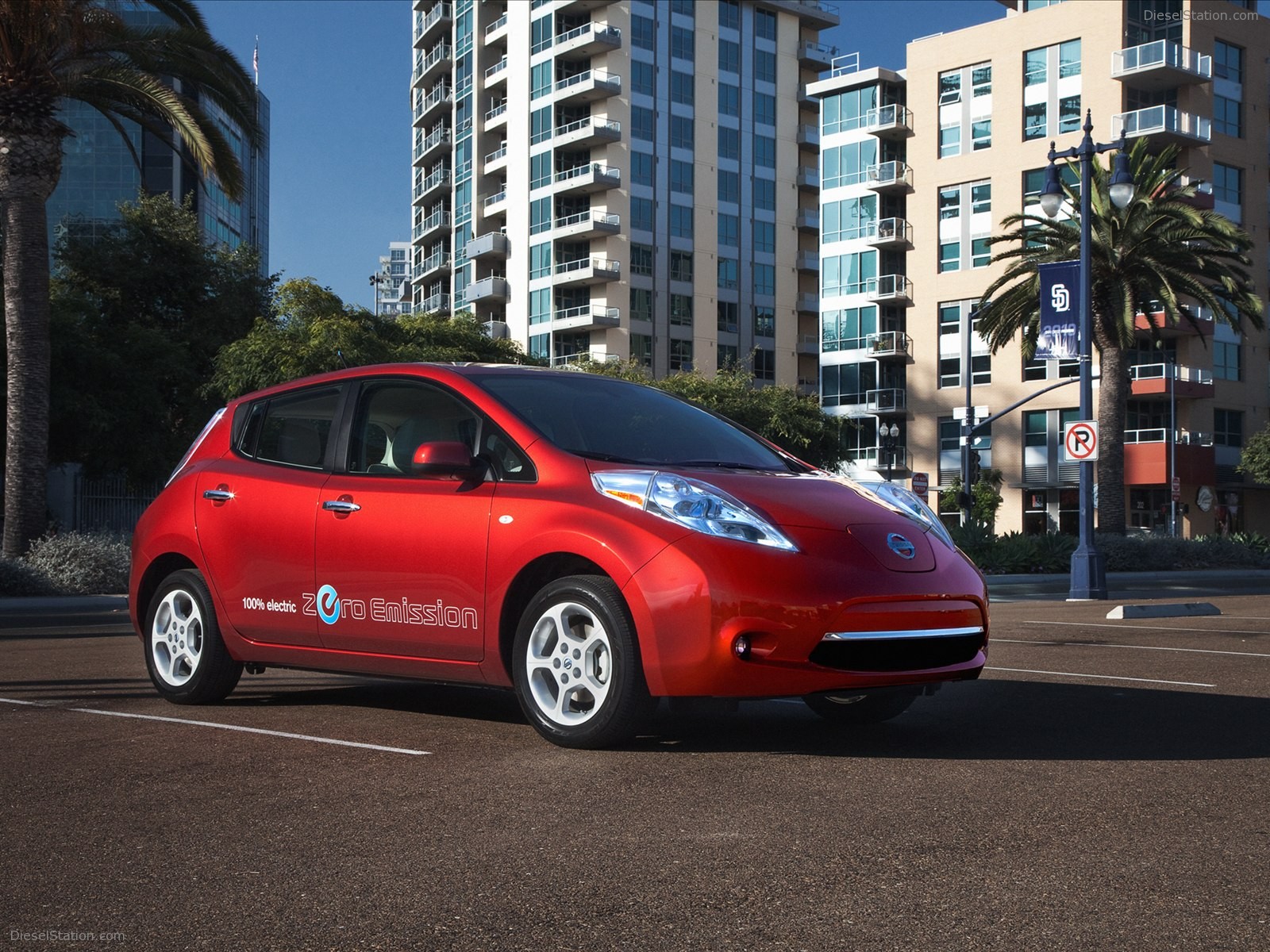 Nissan LEAF 2012