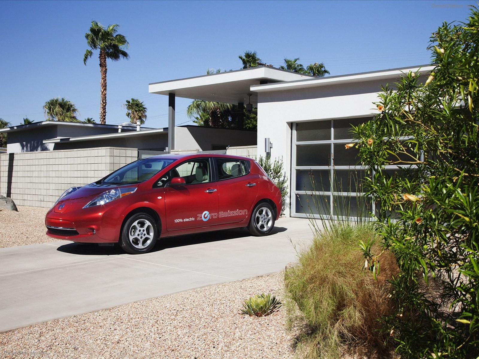 Nissan LEAF 2012