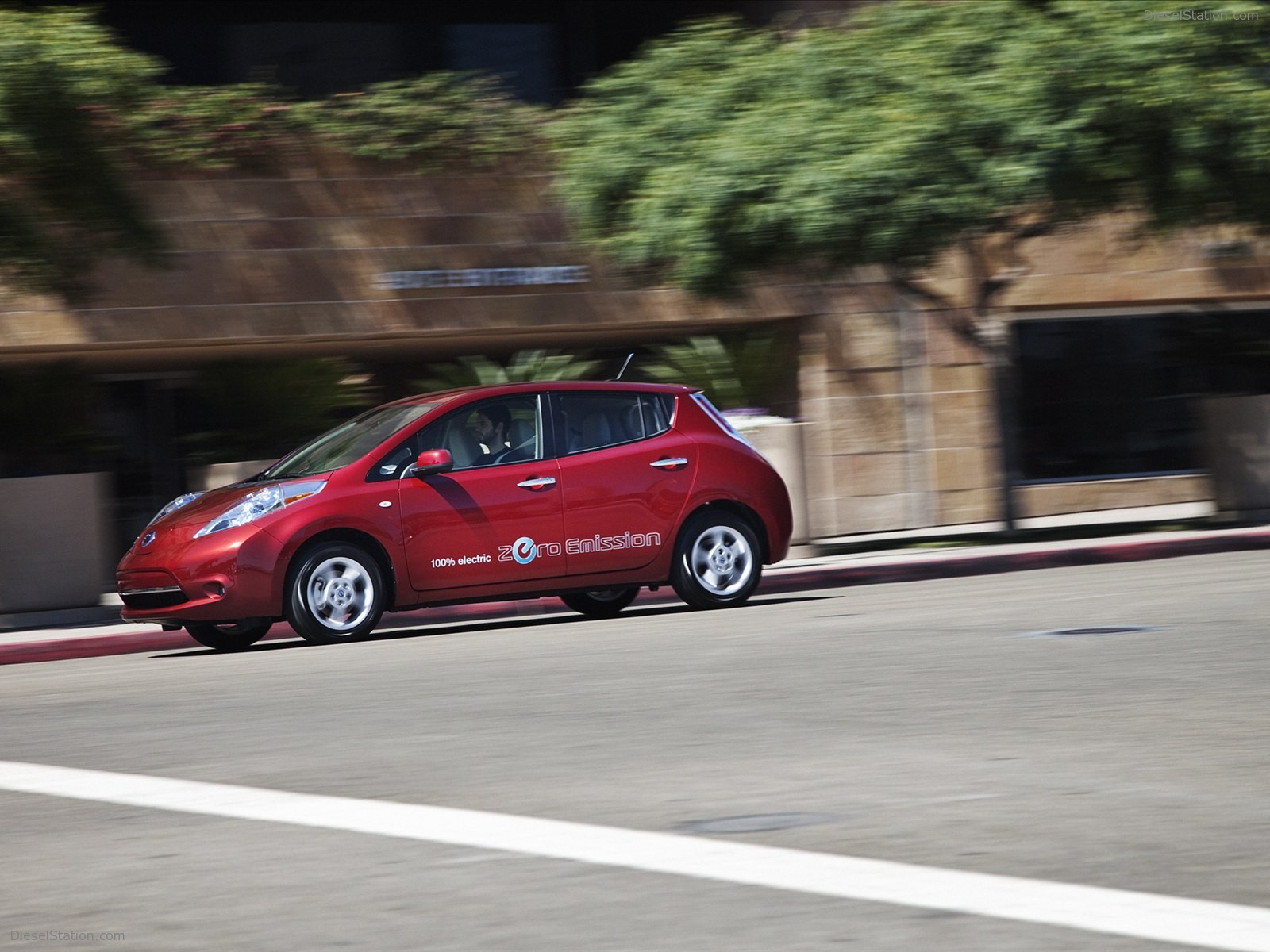 Nissan LEAF 2012