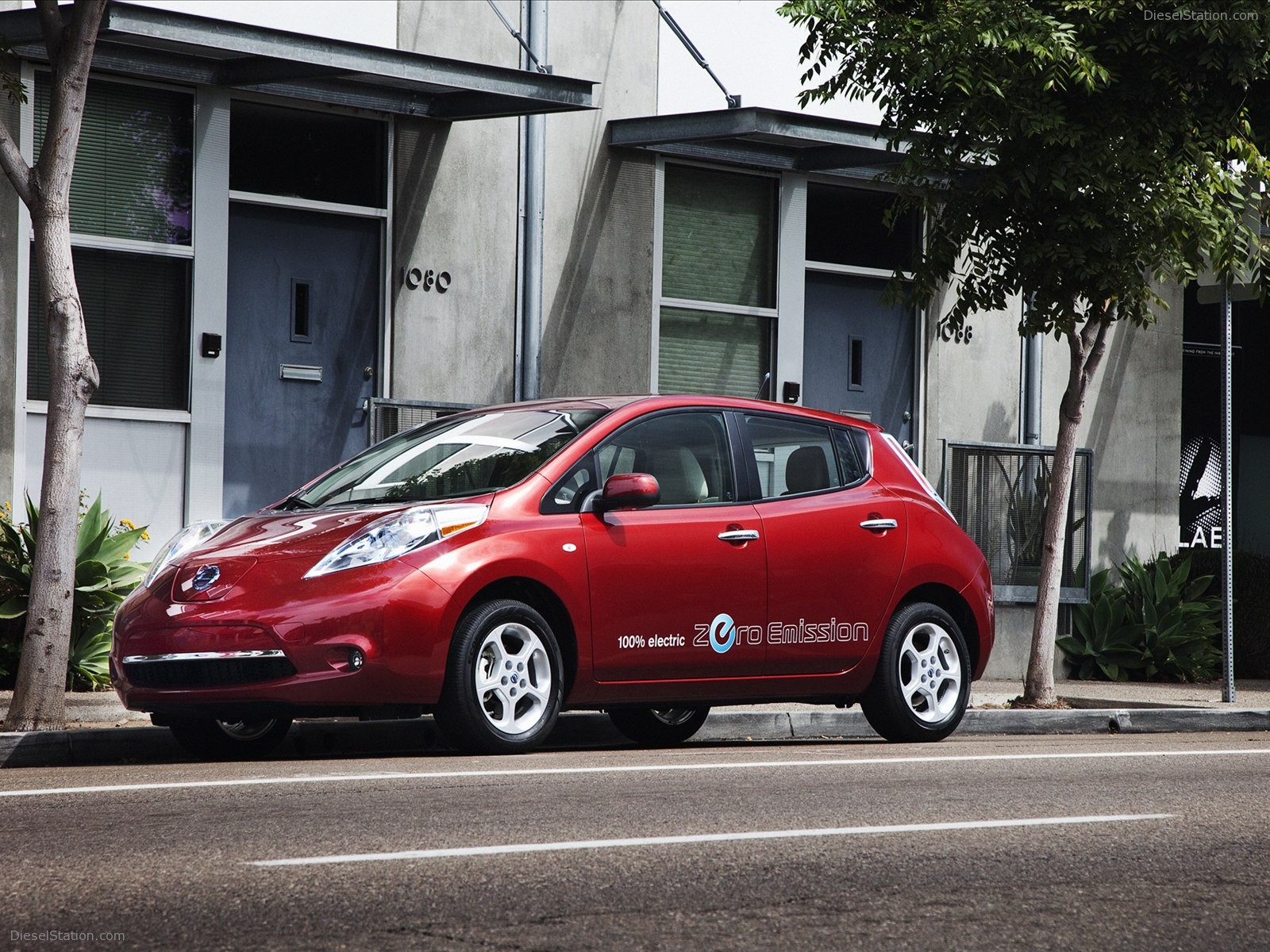 Nissan LEAF 2012