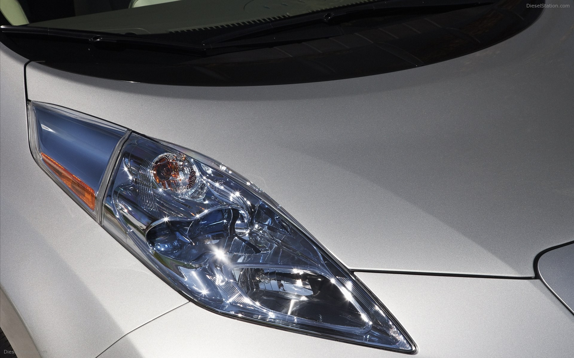 Nissan LEAF 2012