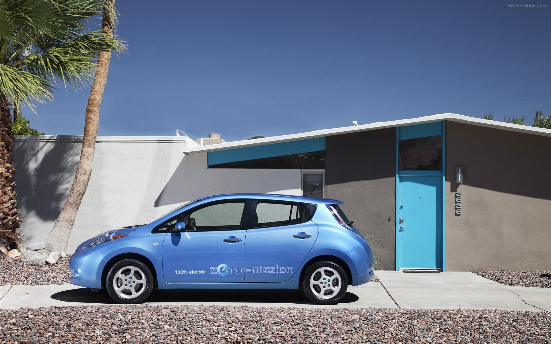 Nissan LEAF 2012