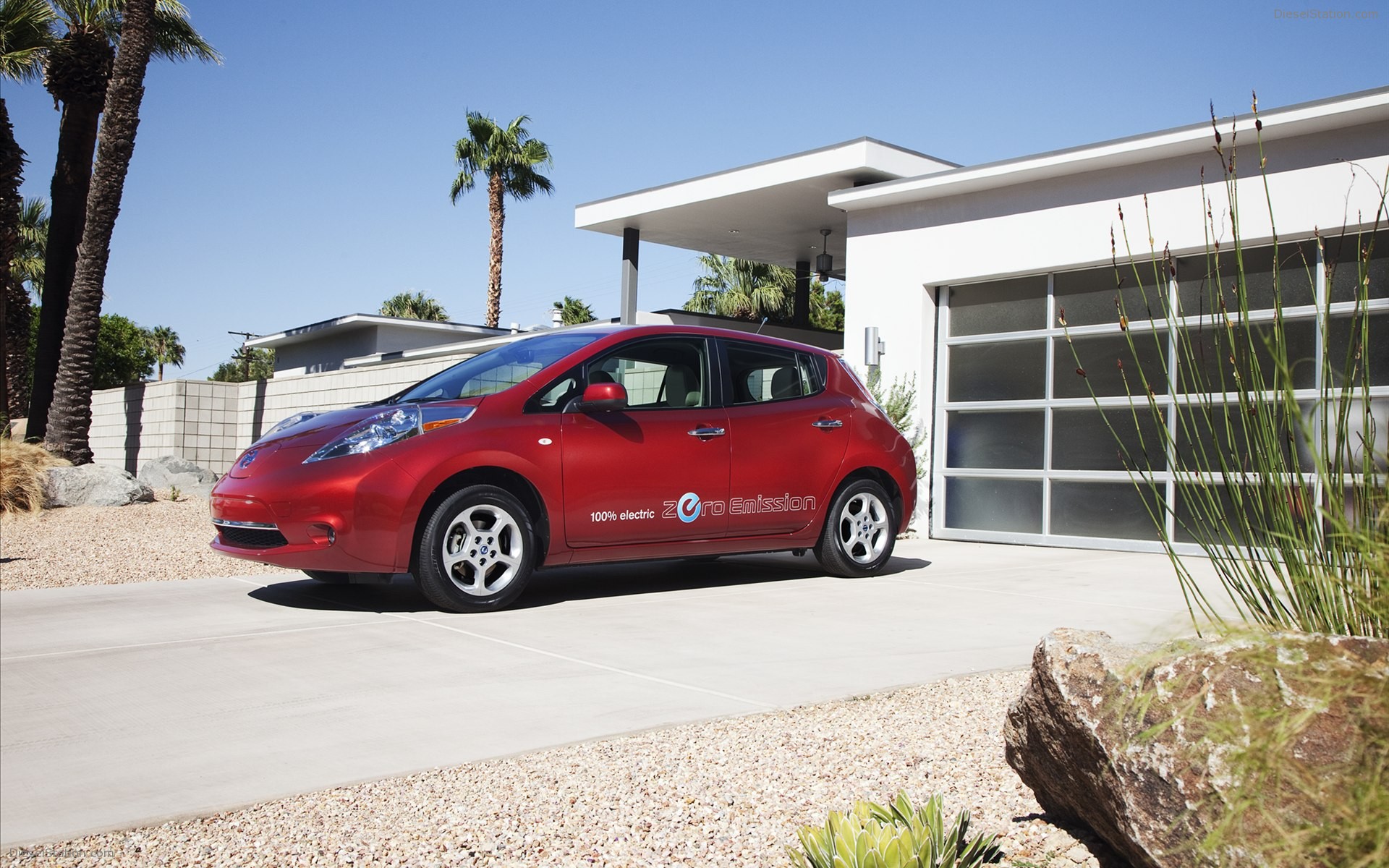 Nissan LEAF 2012