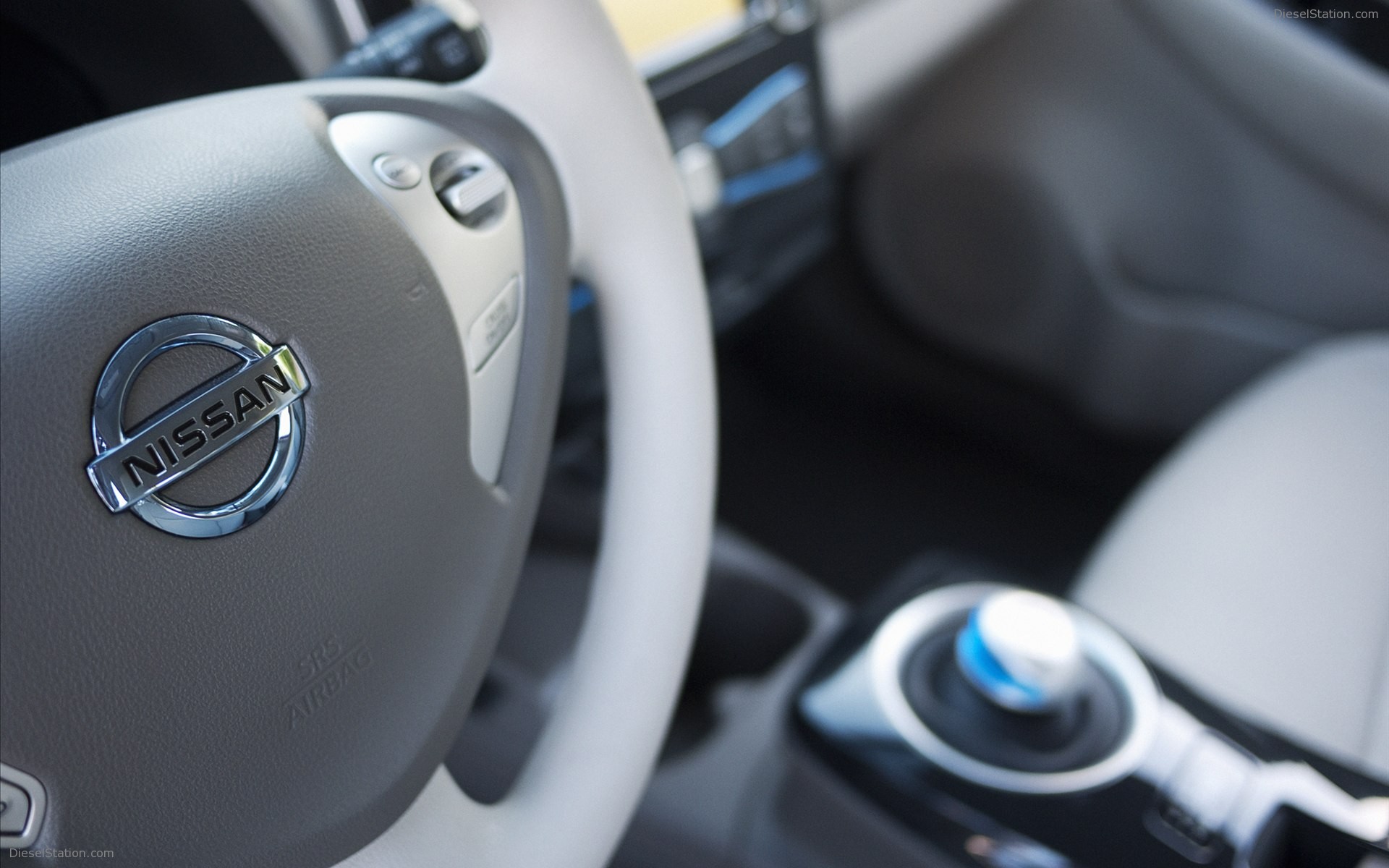 Nissan LEAF 2012