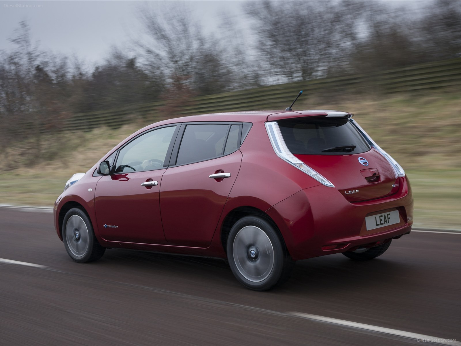 Nissan LEAF 2014
