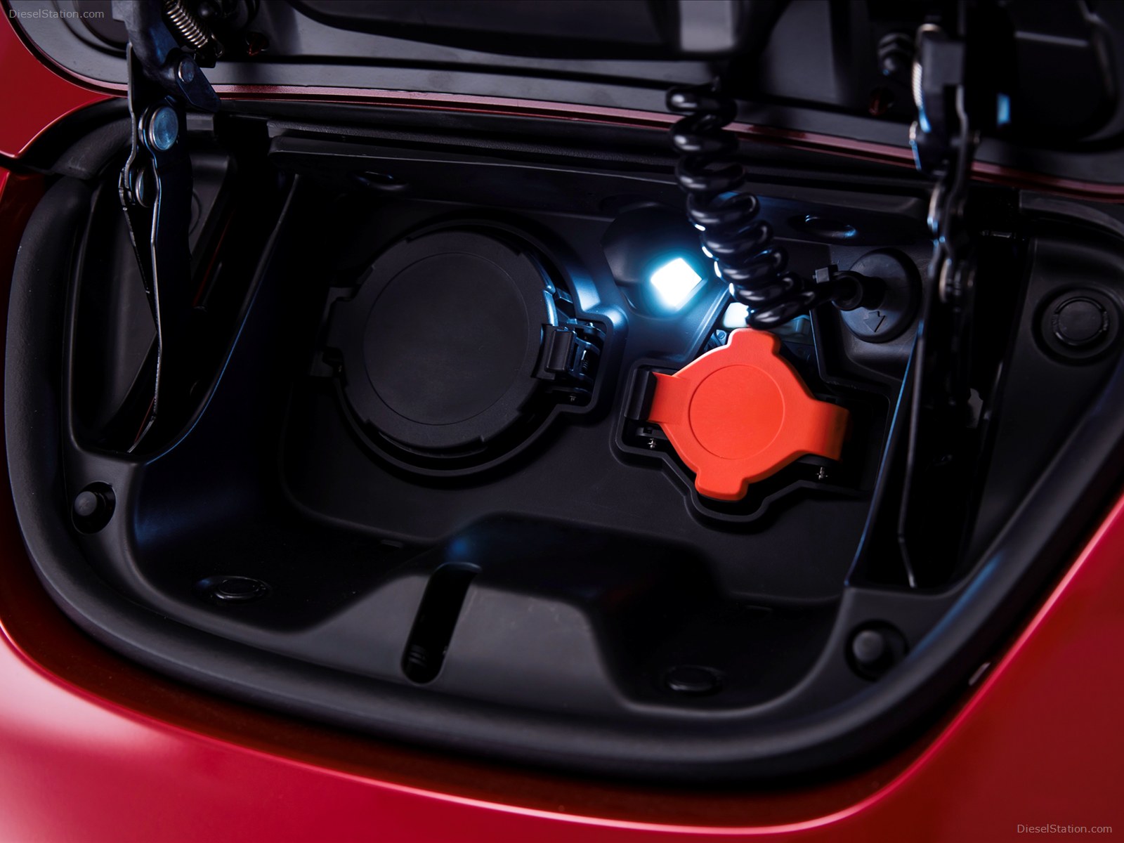 Nissan LEAF 2014