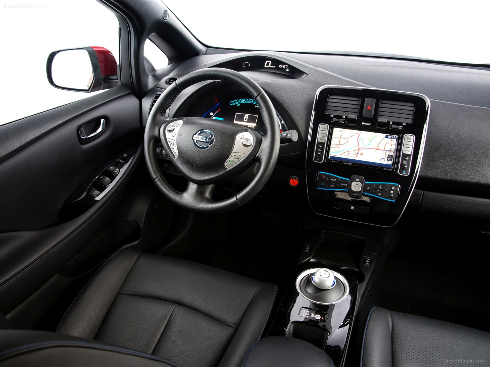 Nissan LEAF 2014