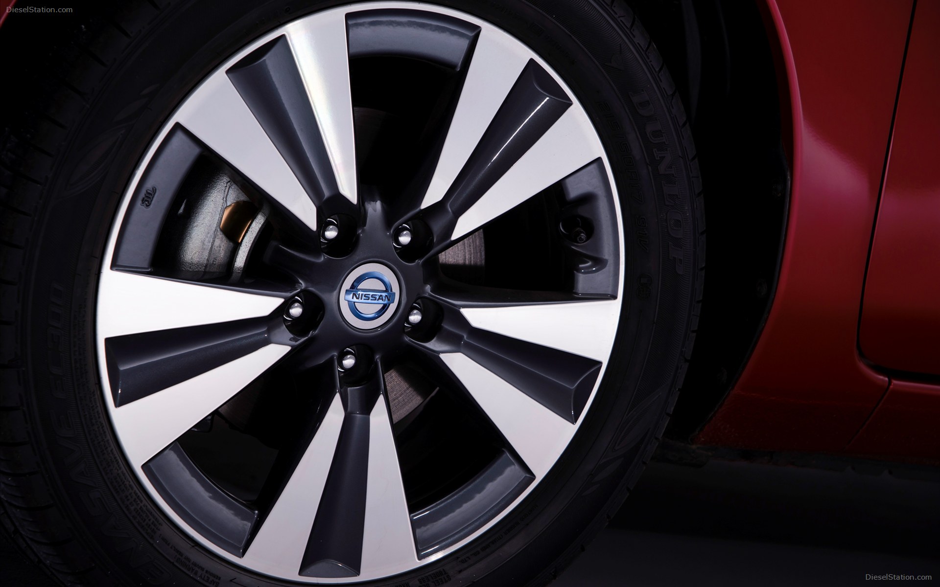 Nissan LEAF 2014