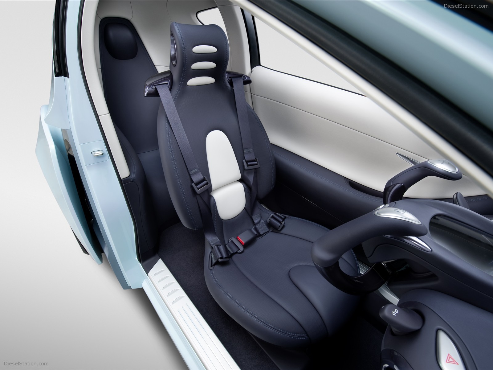 Nissan Land Glider Concept