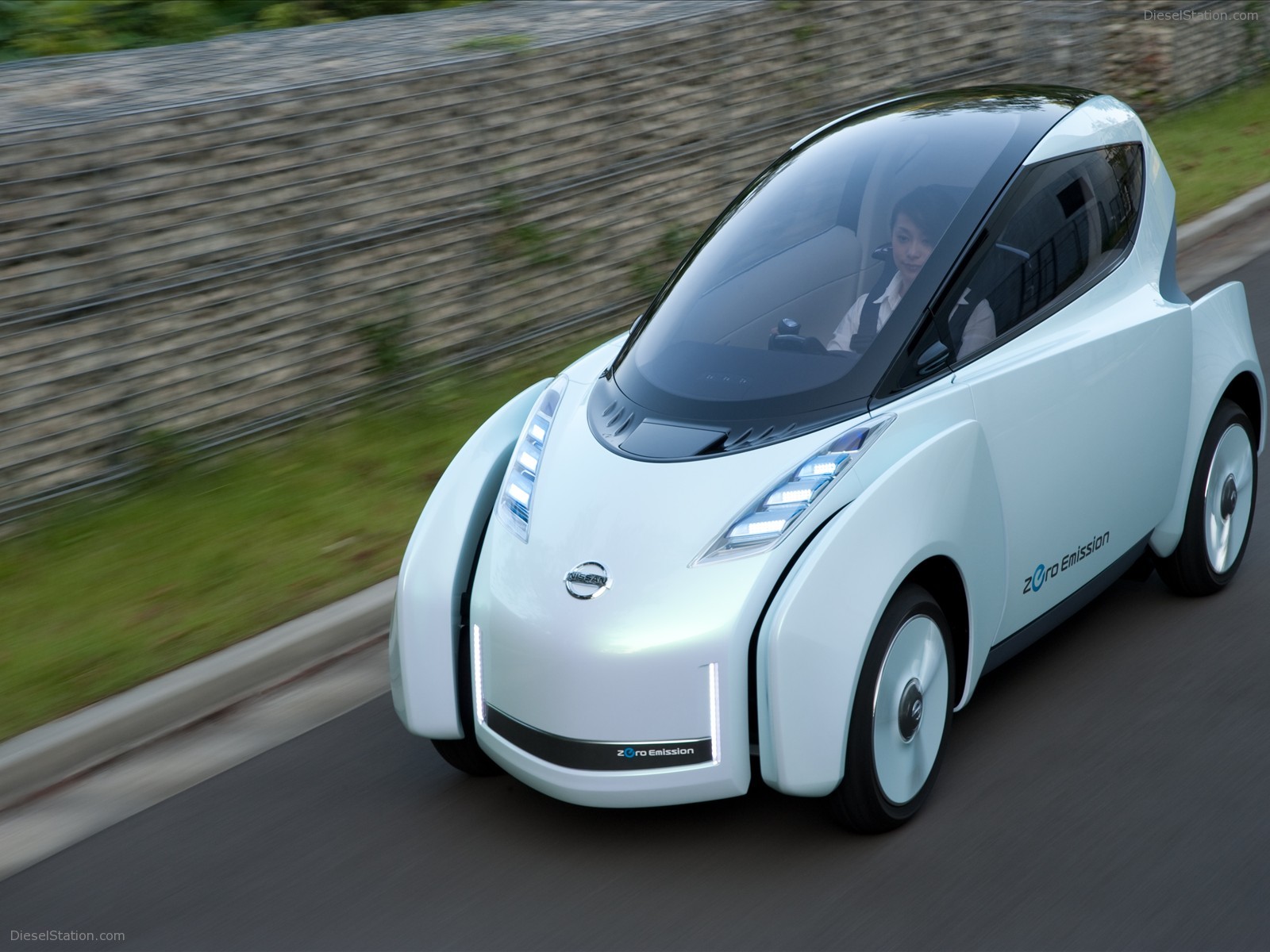 Nissan Land Glider Concept