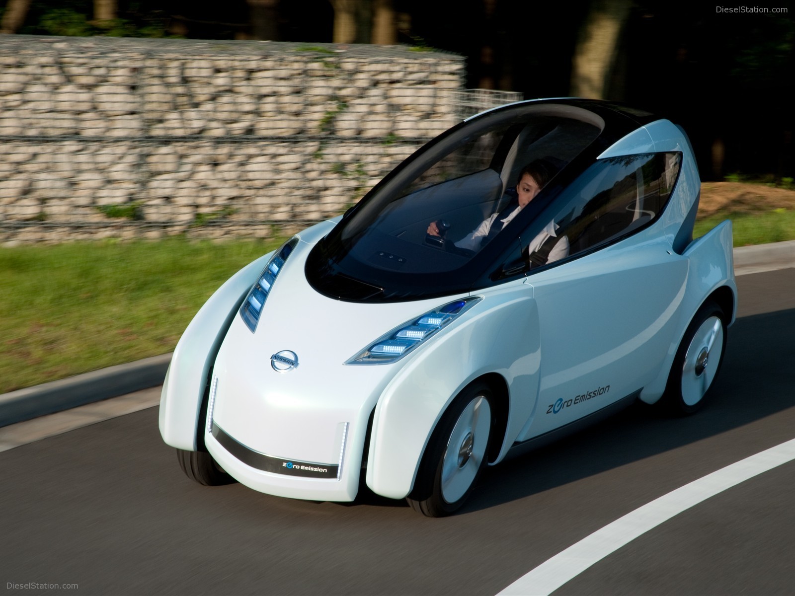 Nissan Land Glider Concept