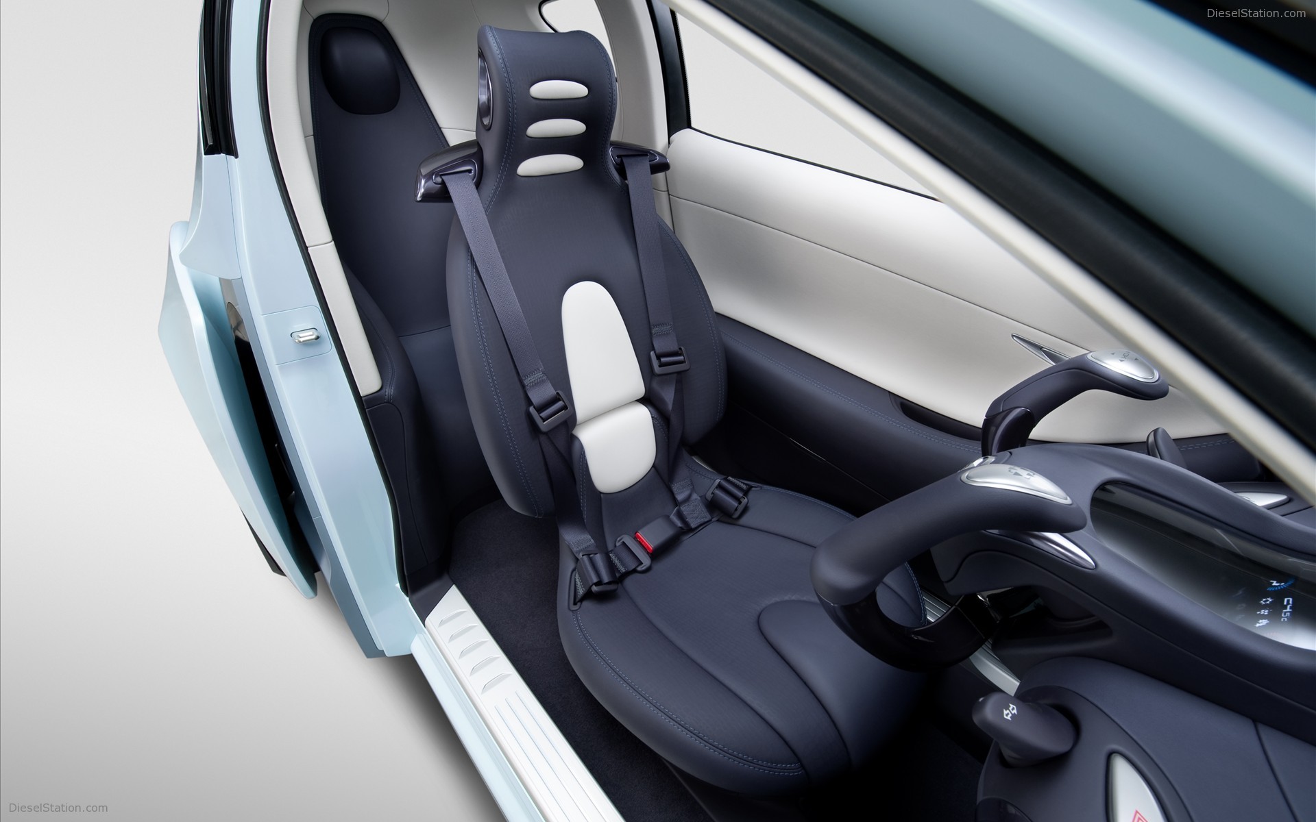 Nissan Land Glider Concept