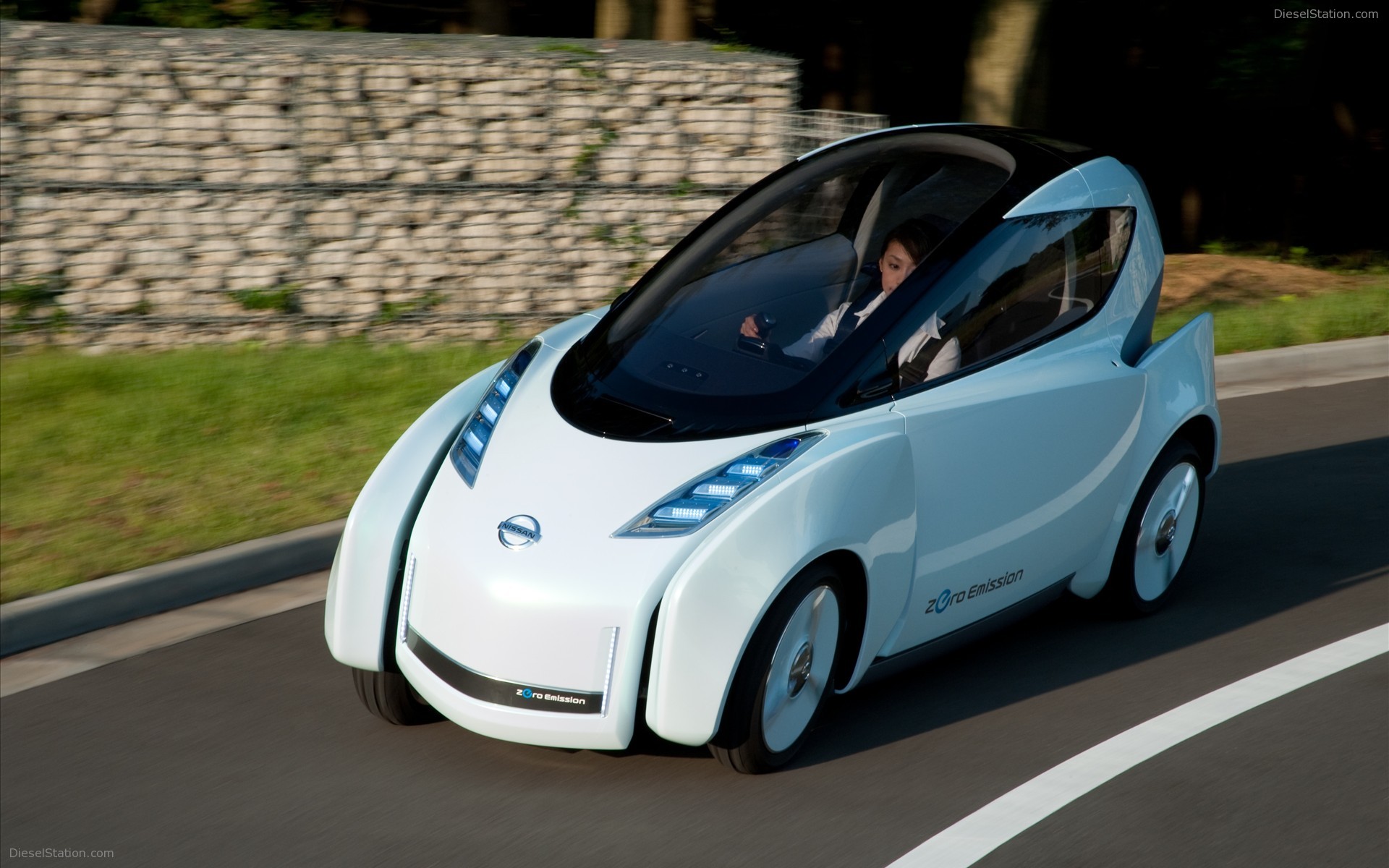 Nissan Land Glider Concept