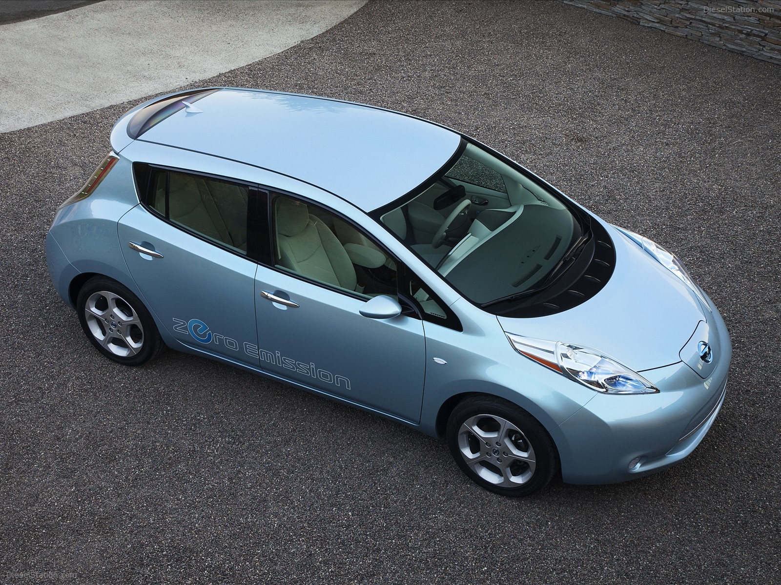 Nissan Leaf 2011