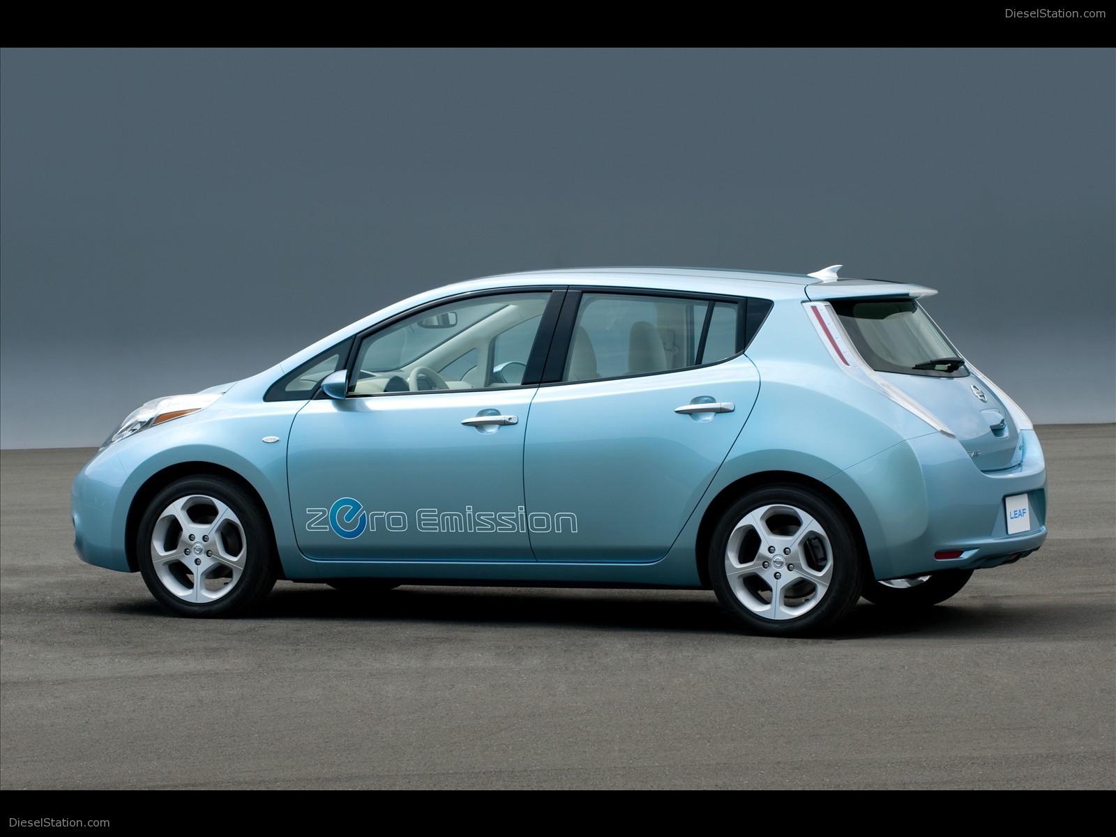 Nissan Leaf 2011