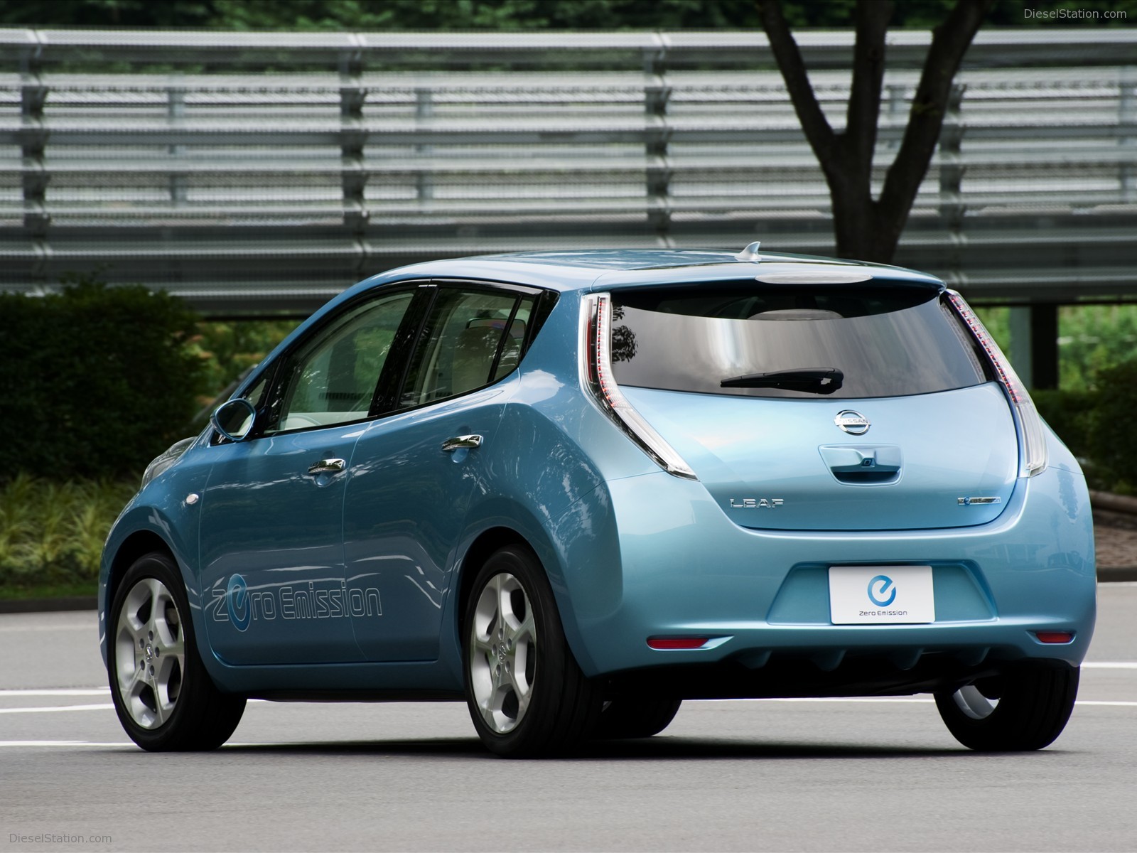 Nissan Leaf 2011