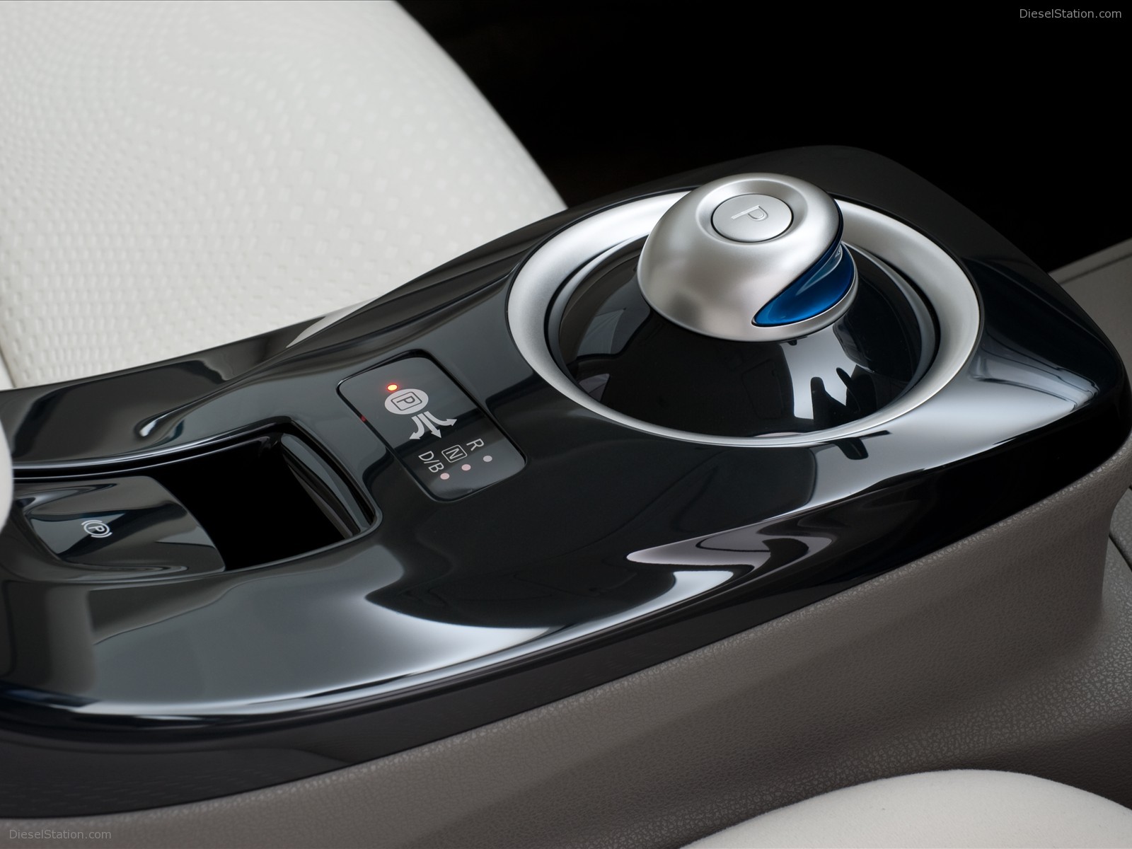 Nissan Leaf 2011