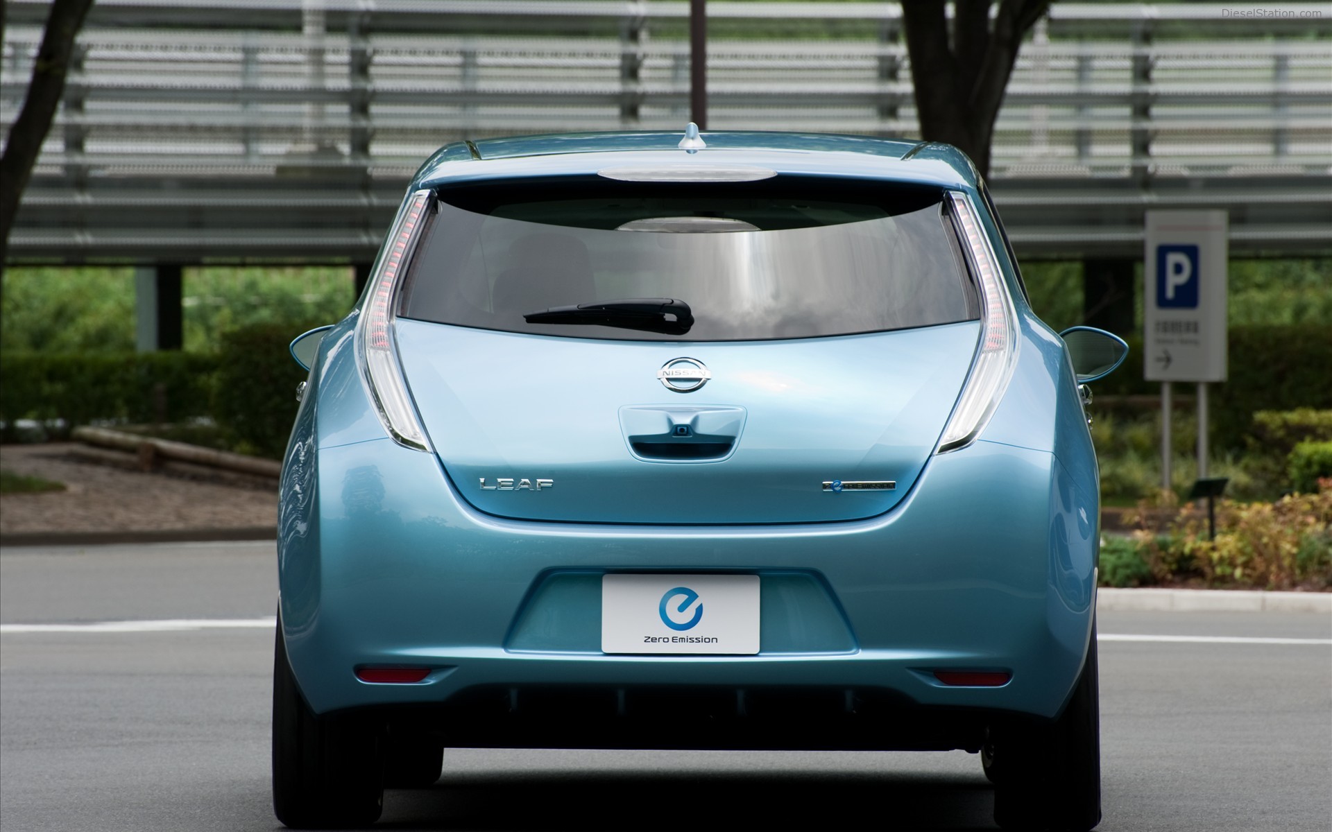 Nissan Leaf 2011