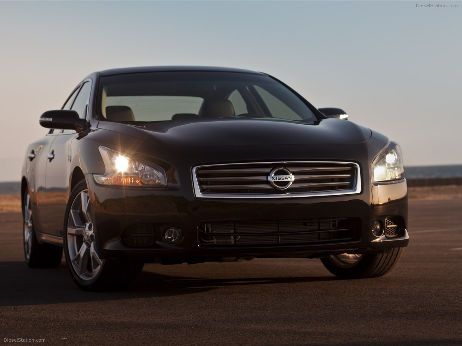 Nissan Maxima 2012
