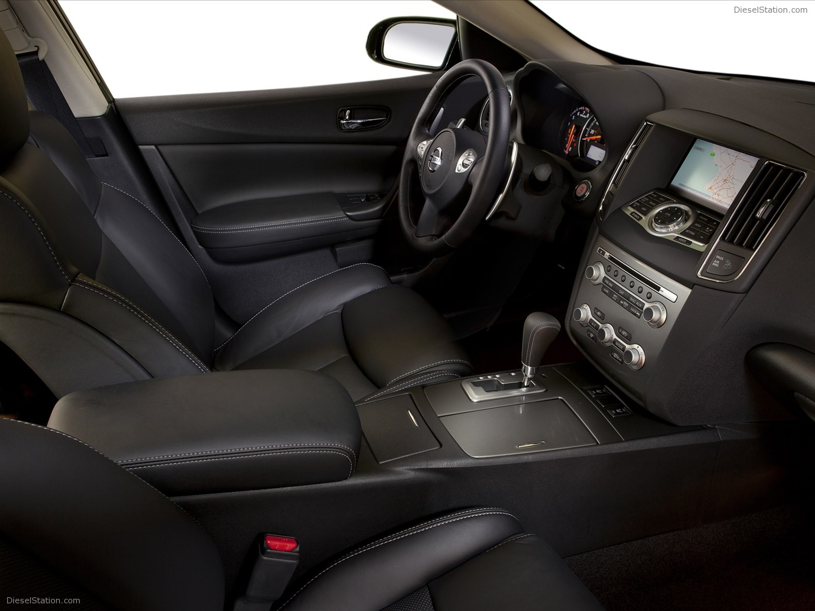 Nissan Maxima 2012